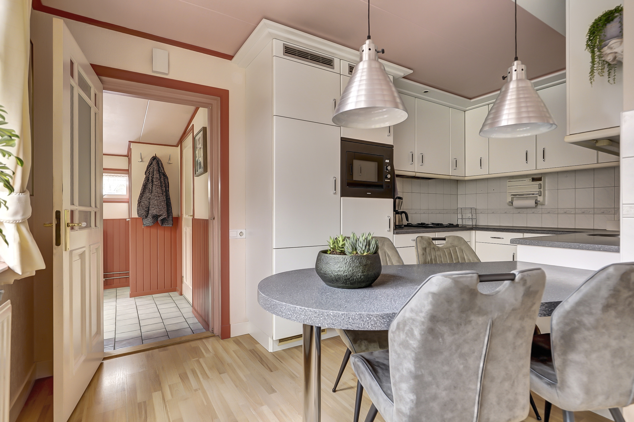 '$houseDetails->street_name'.' '.'$houseDetails->number'