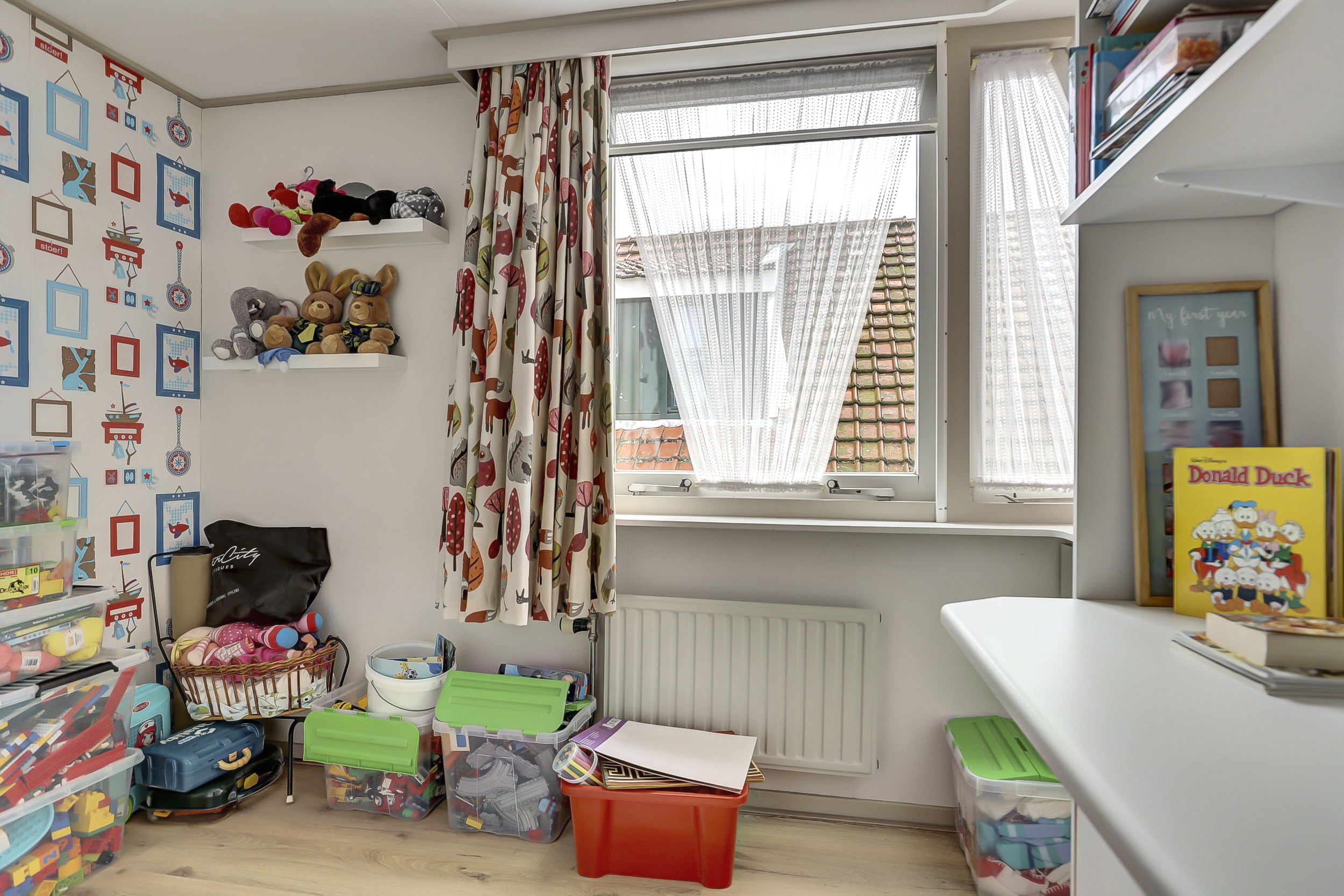 '$houseDetails->street_name'.' '.'$houseDetails->number'