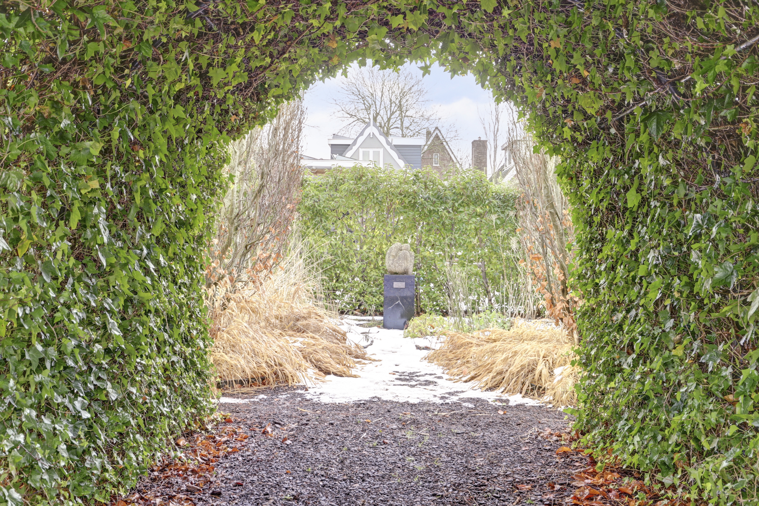 '$houseDetails->street_name'.' '.'$houseDetails->number'