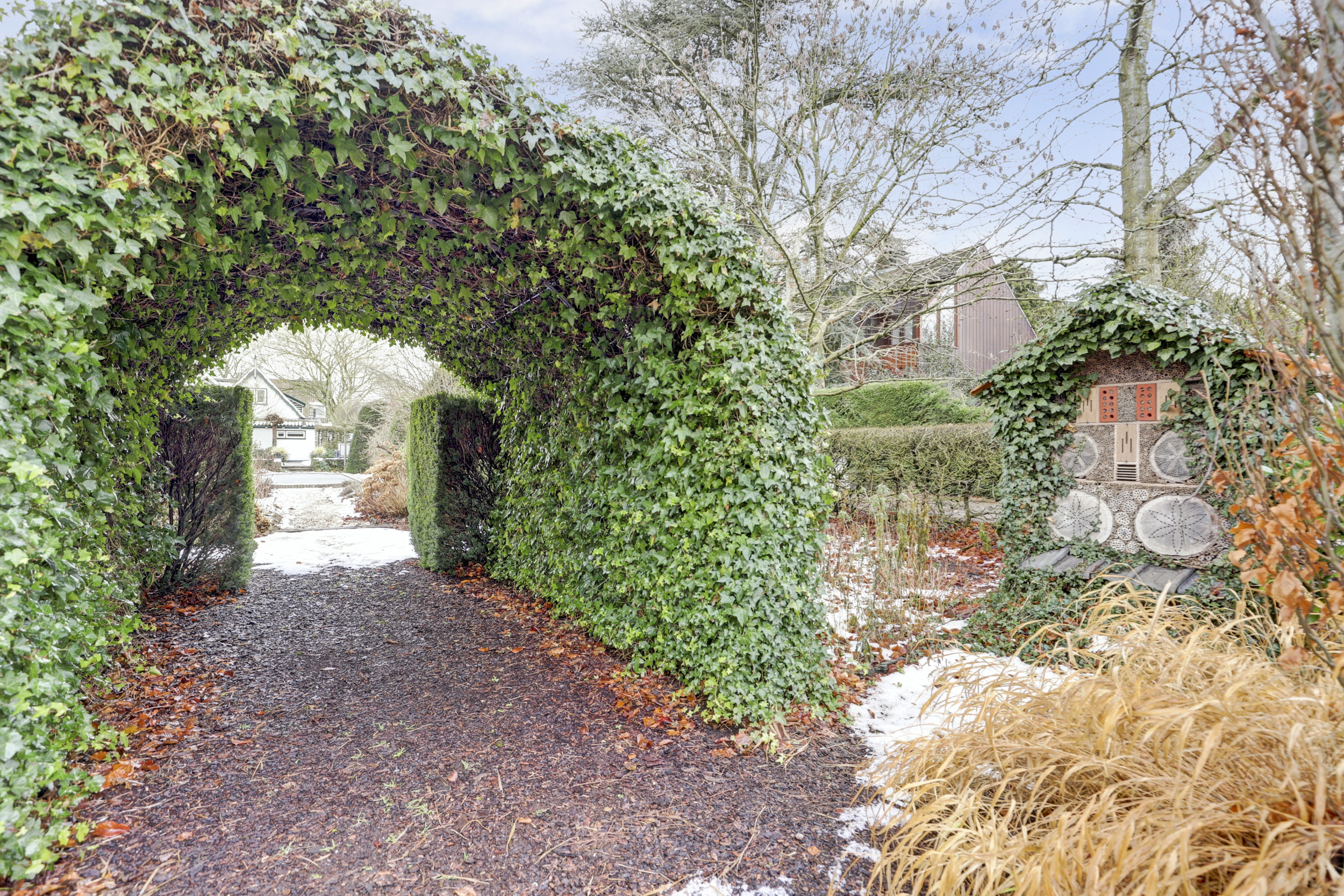 '$houseDetails->street_name'.' '.'$houseDetails->number'