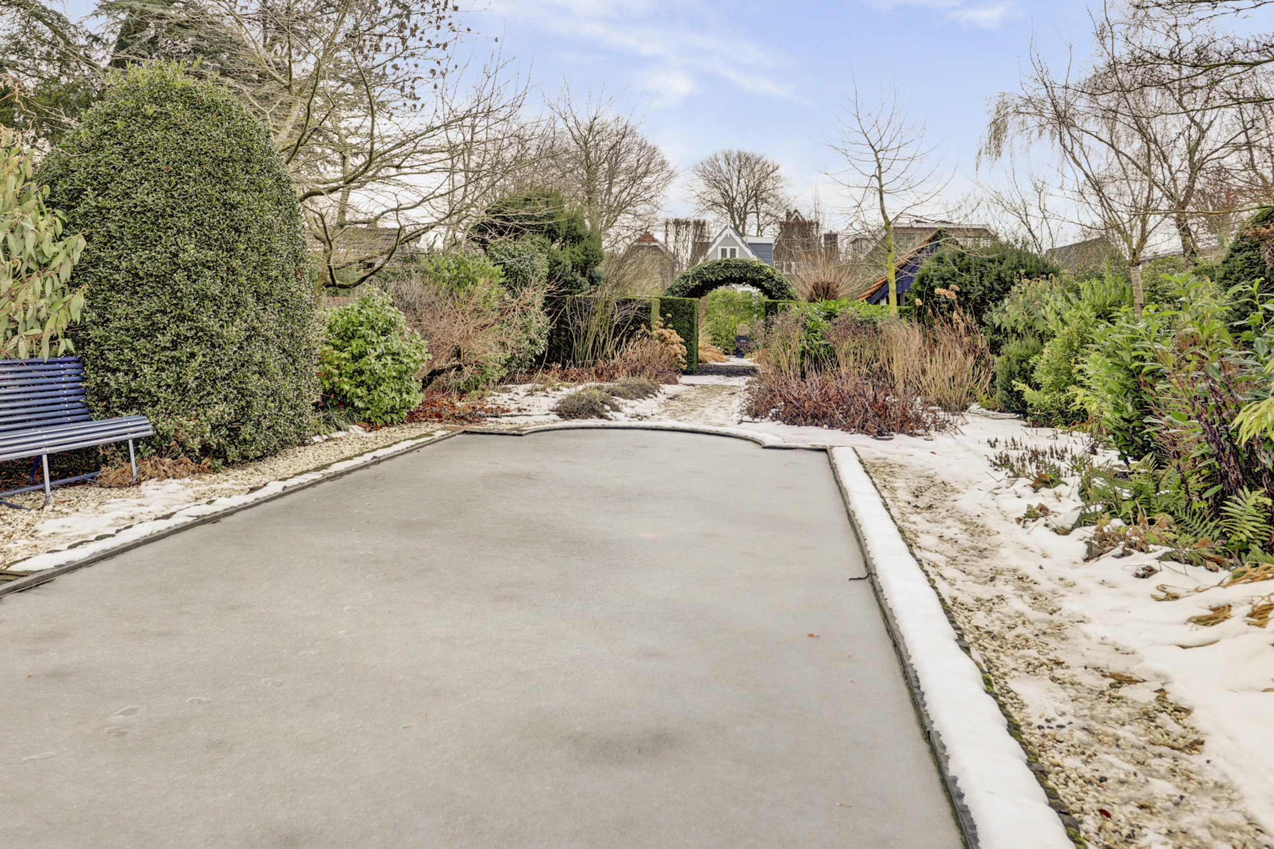 '$houseDetails->street_name'.' '.'$houseDetails->number'