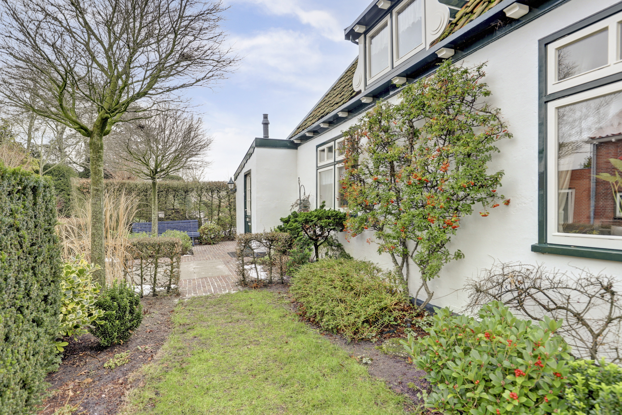 '$houseDetails->street_name'.' '.'$houseDetails->number'