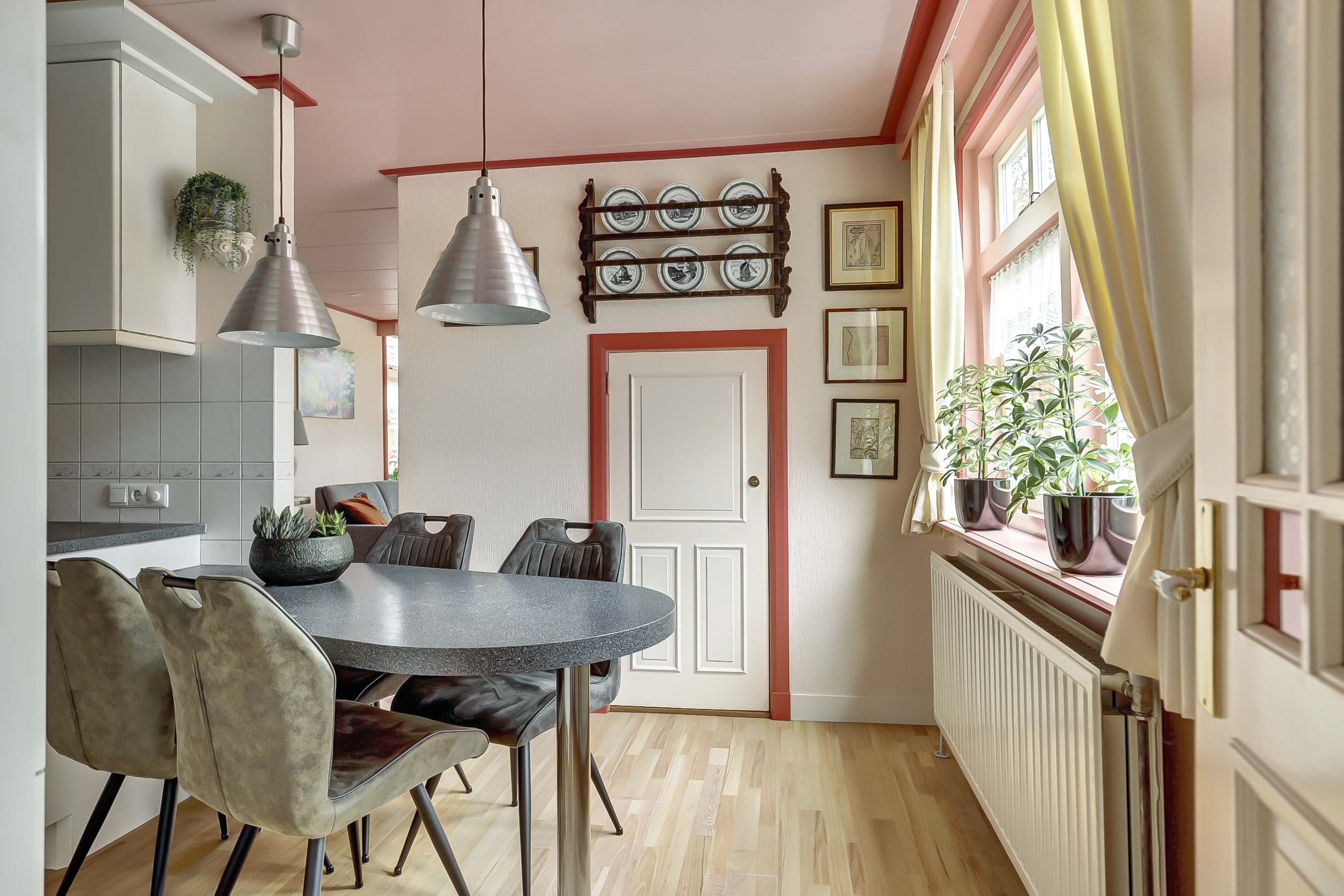 '$houseDetails->street_name'.' '.'$houseDetails->number'