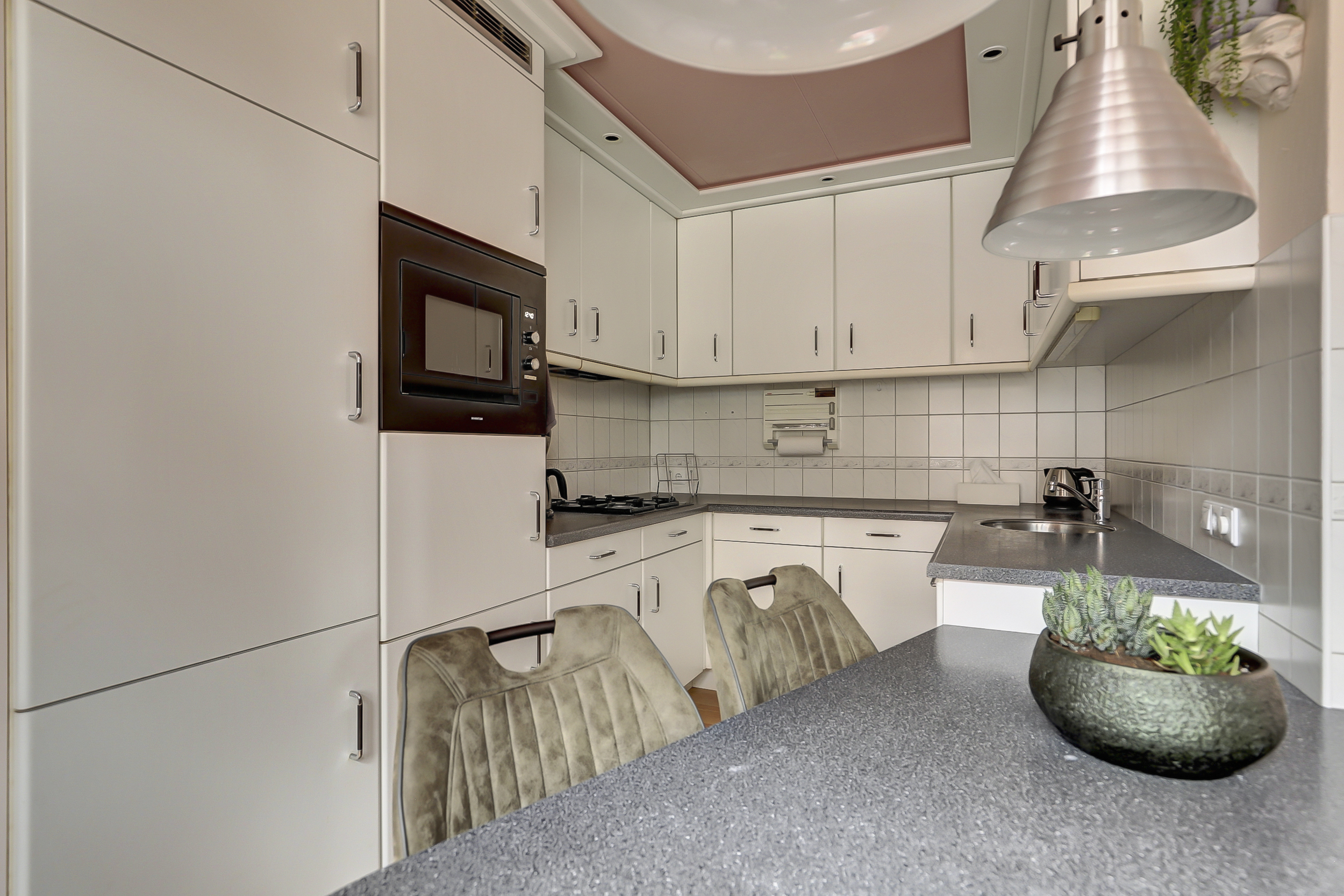 '$houseDetails->street_name'.' '.'$houseDetails->number'