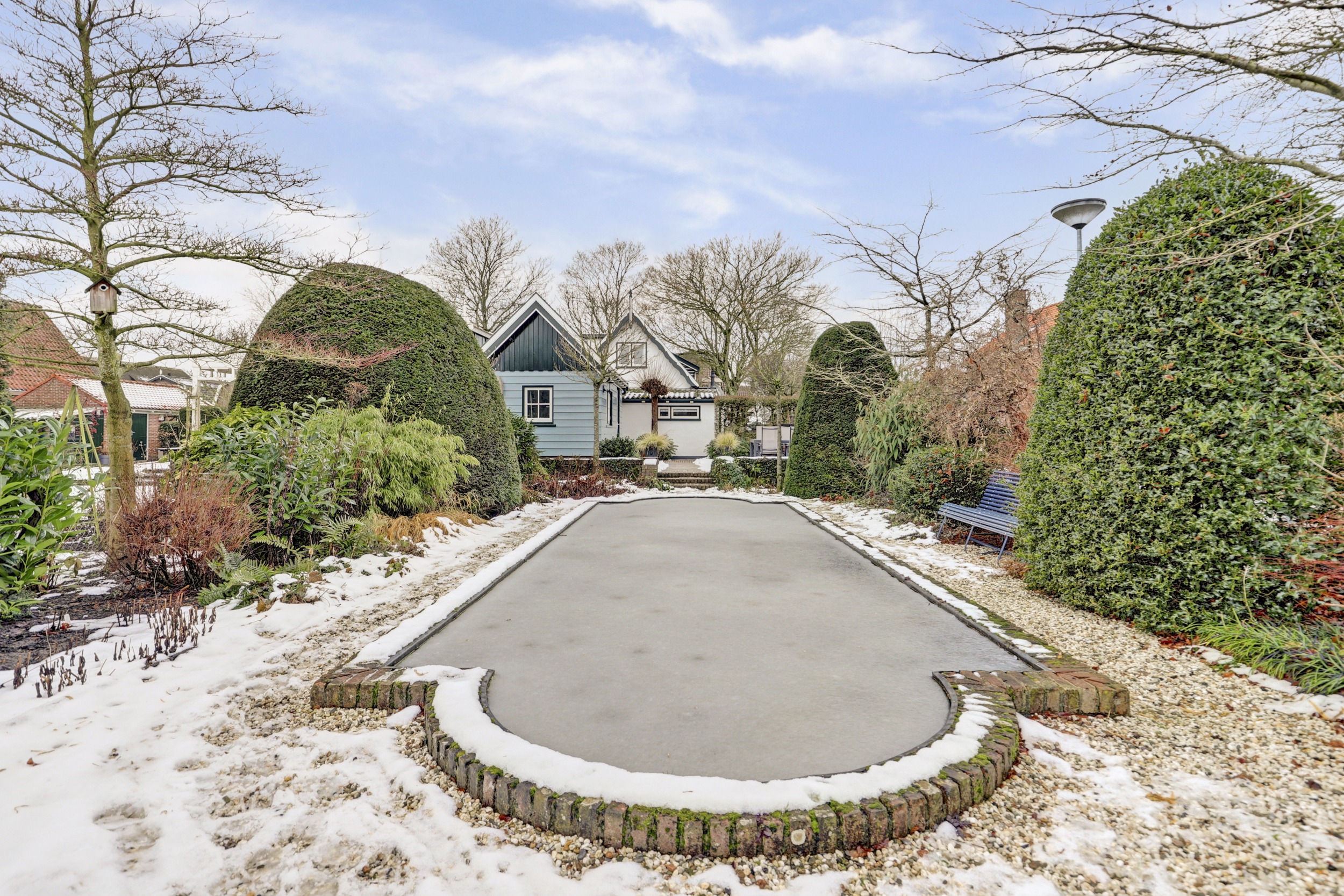 '$houseDetails->street_name'.' '.'$houseDetails->number'