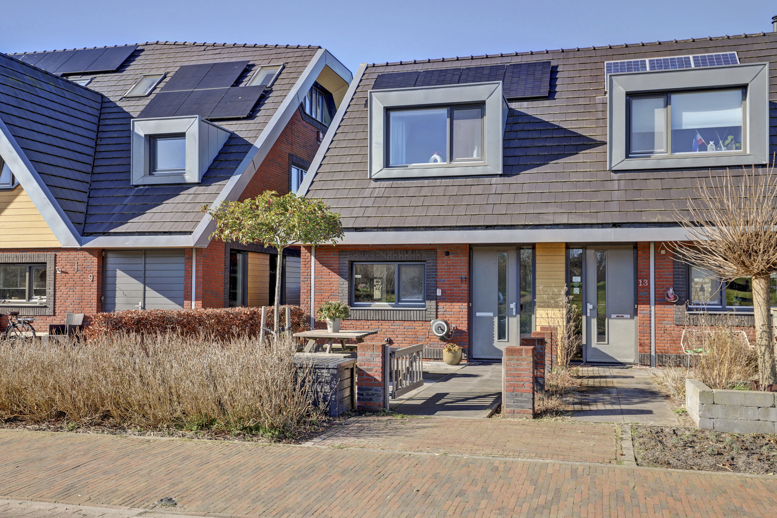 '$houseDetails->street_name'.' '.'$houseDetails->number'