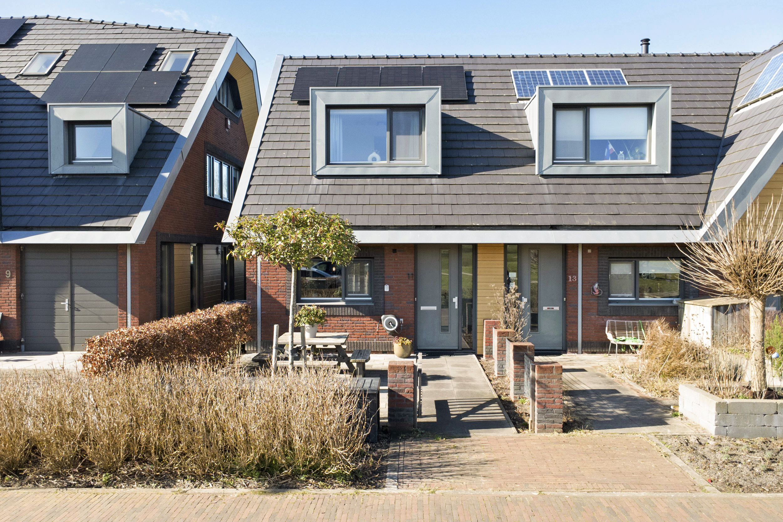 '$houseDetails->street_name'.' '.'$houseDetails->number'