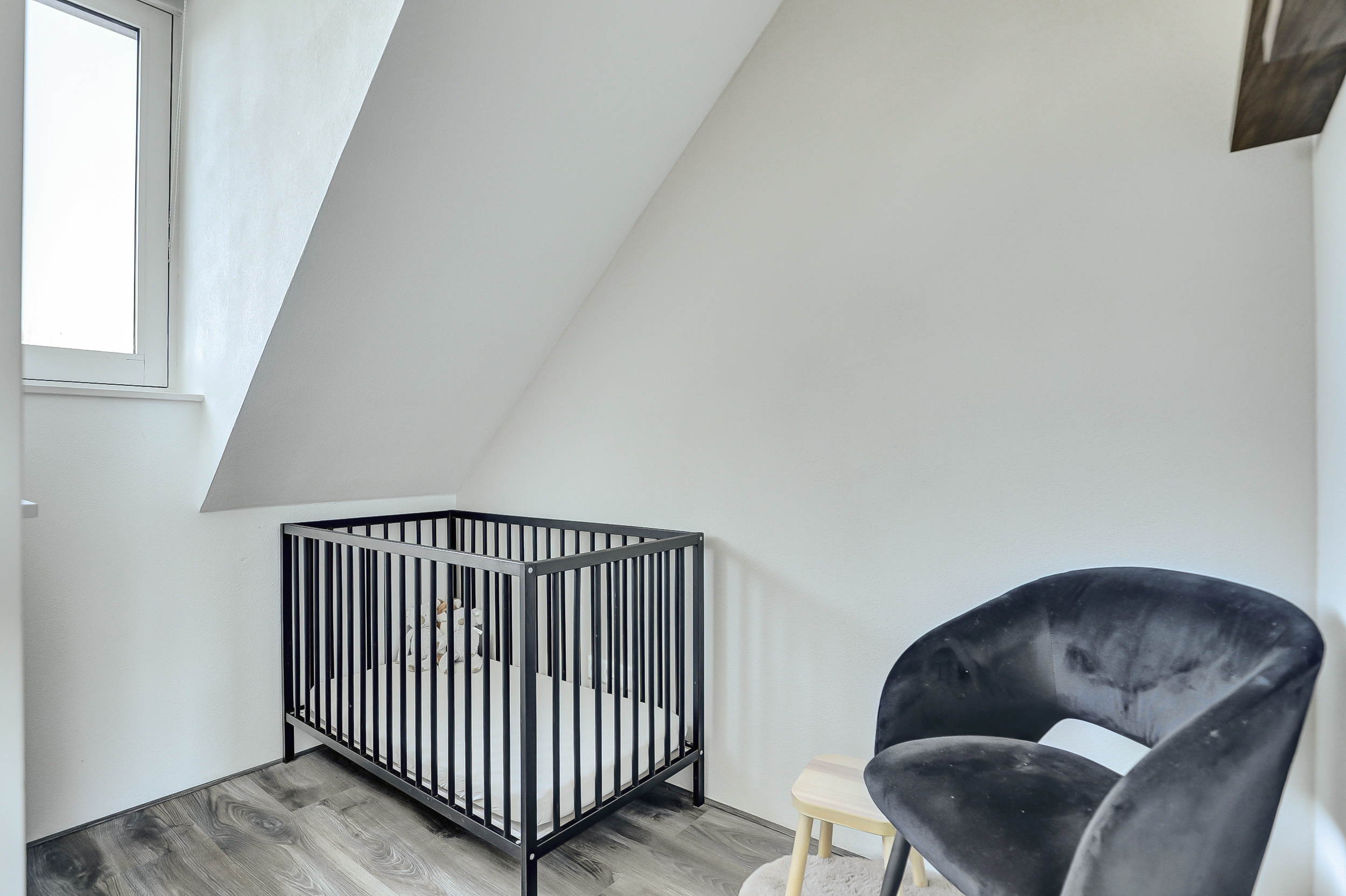 '$houseDetails->street_name'.' '.'$houseDetails->number'