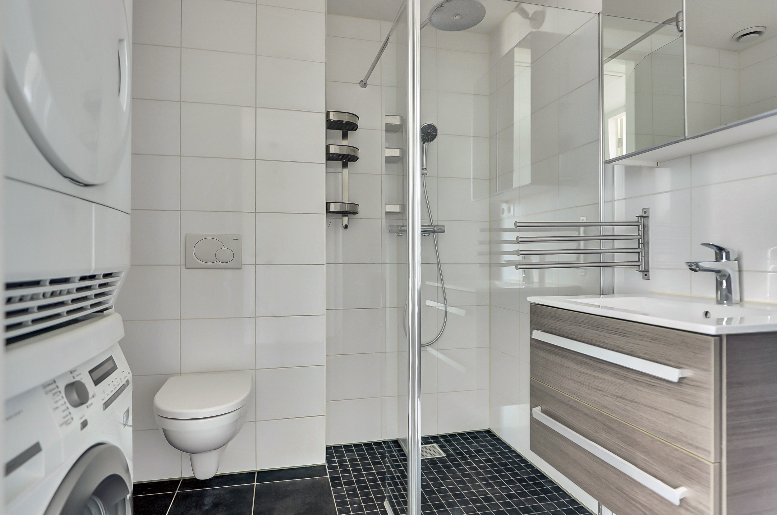 '$houseDetails->street_name'.' '.'$houseDetails->number'