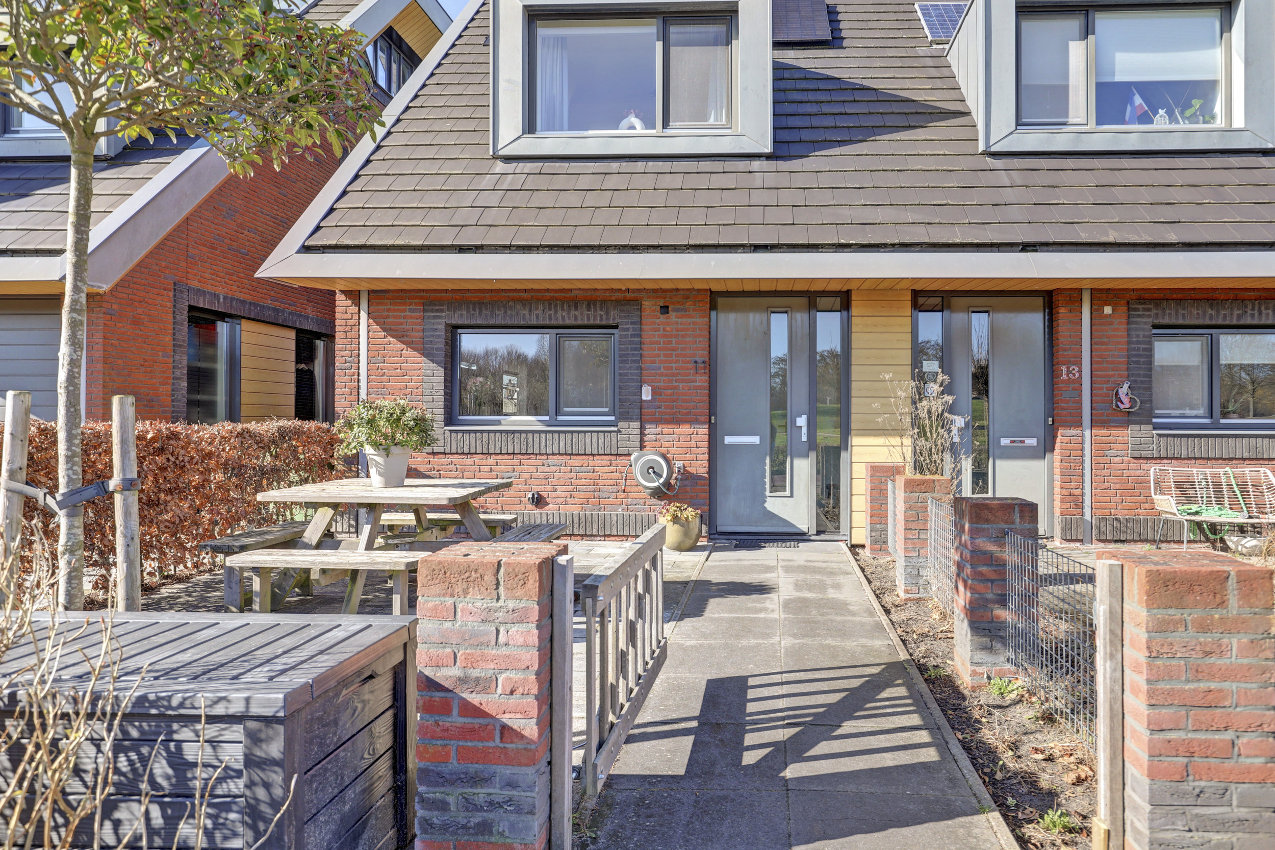 '$houseDetails->street_name'.' '.'$houseDetails->number'