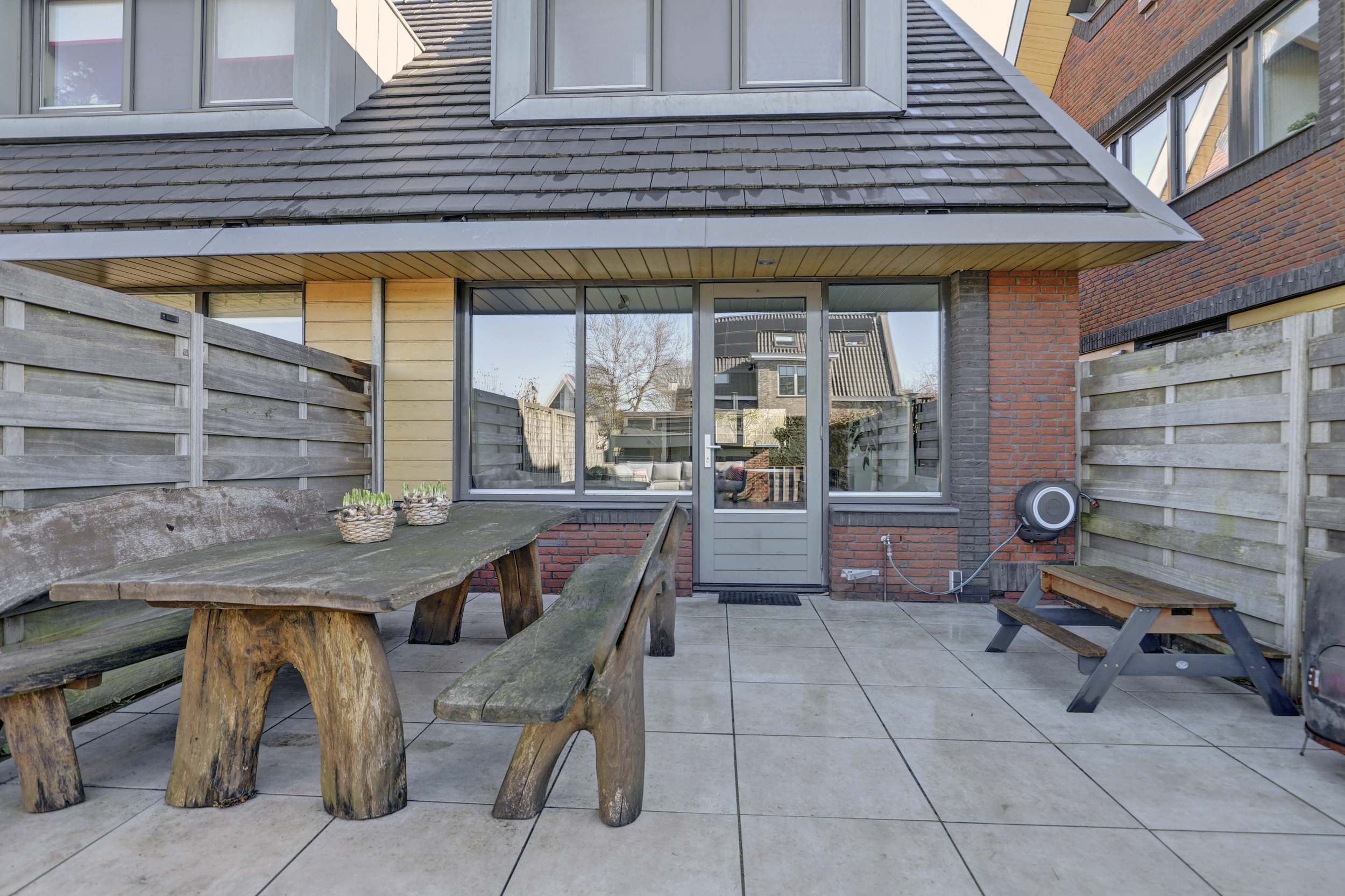 '$houseDetails->street_name'.' '.'$houseDetails->number'