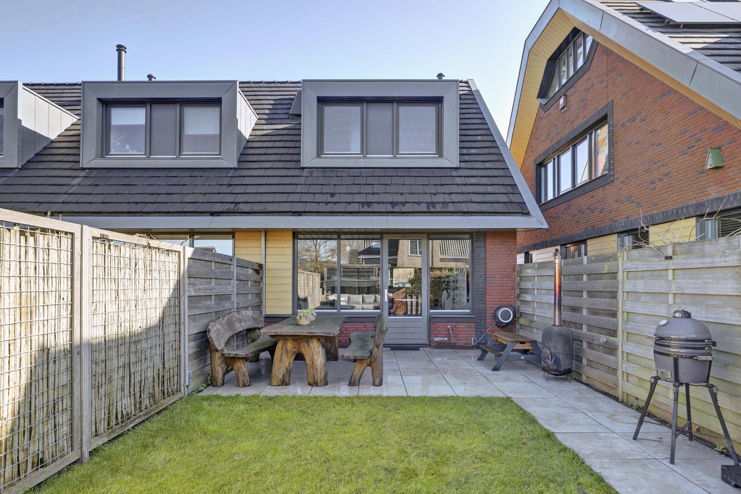 '$houseDetails->street_name'.' '.'$houseDetails->number'