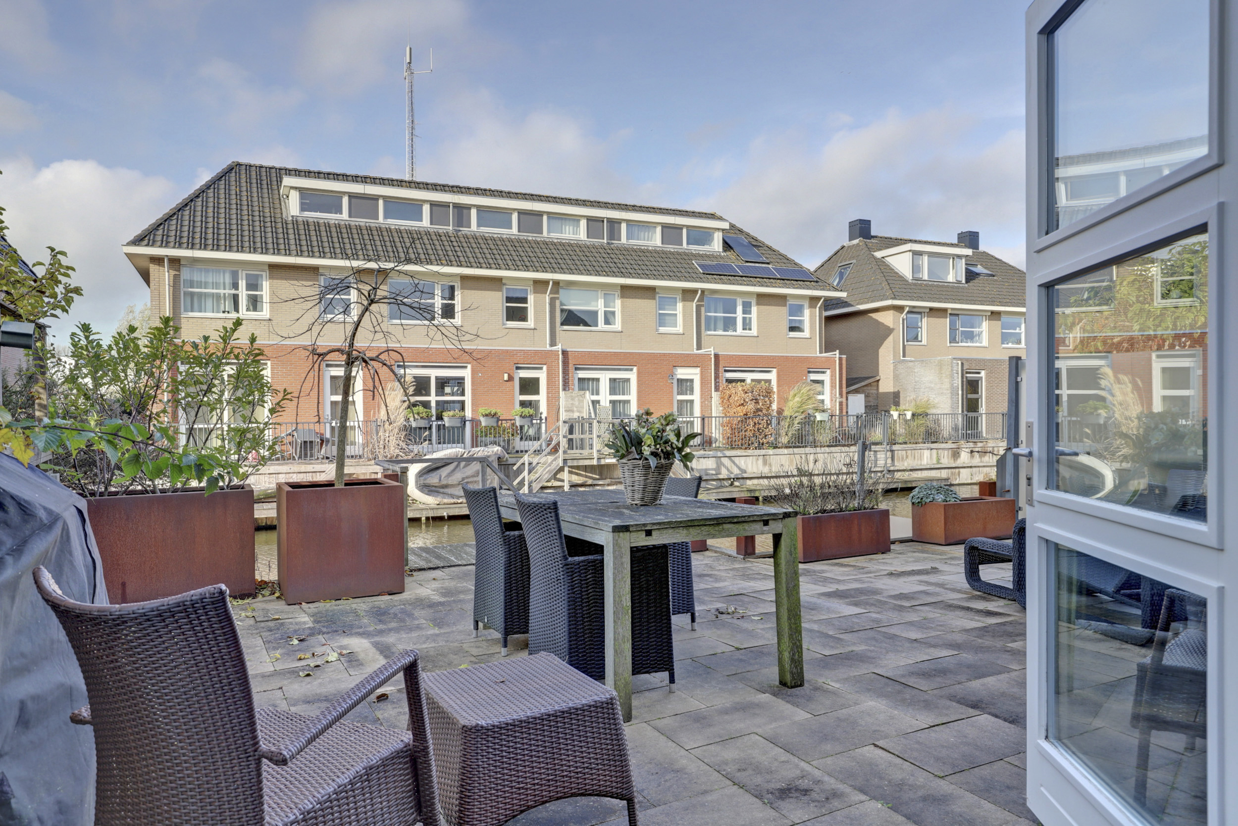 '$houseDetails->street_name'.' '.'$houseDetails->number'