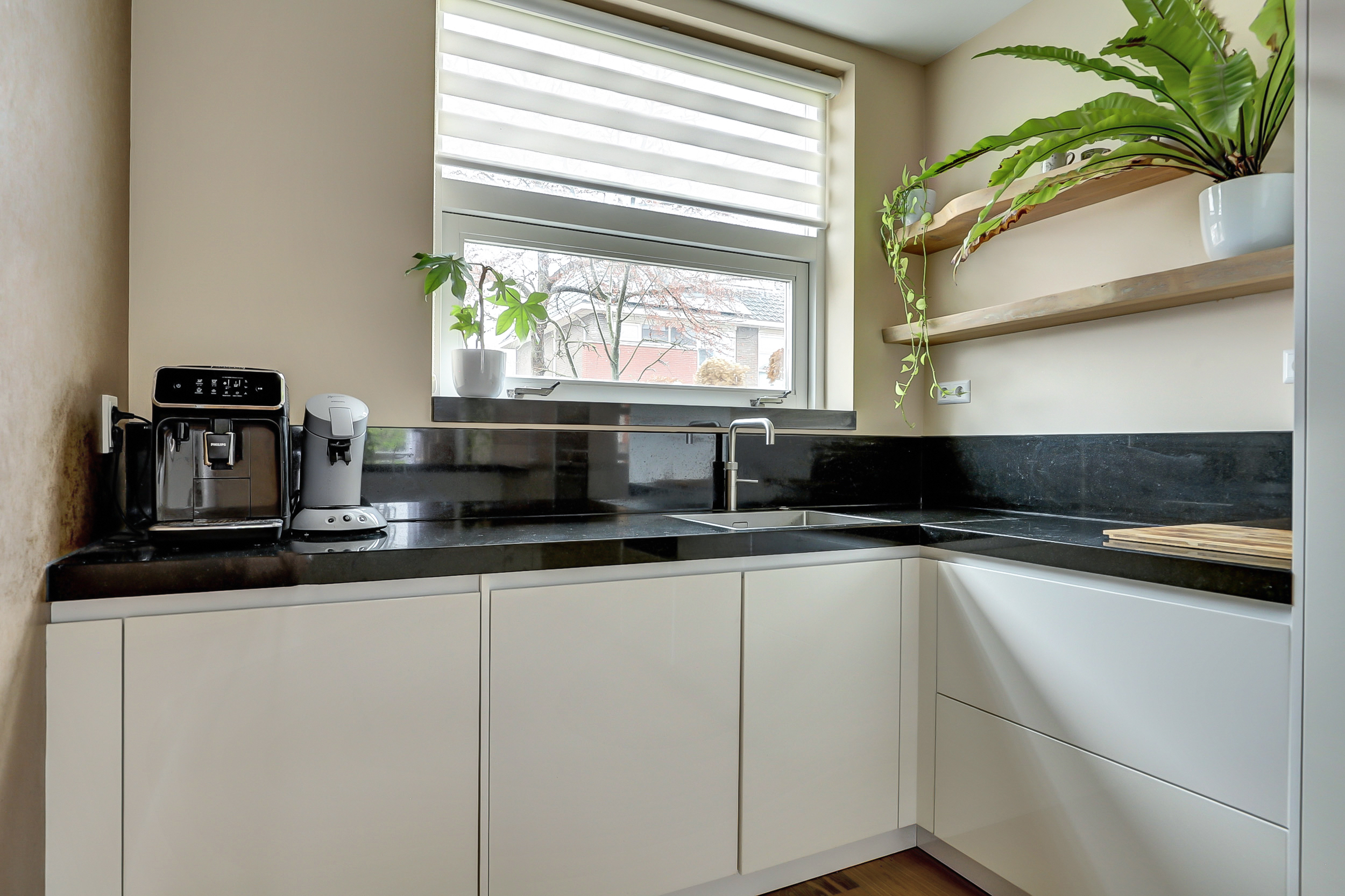 '$houseDetails->street_name'.' '.'$houseDetails->number'