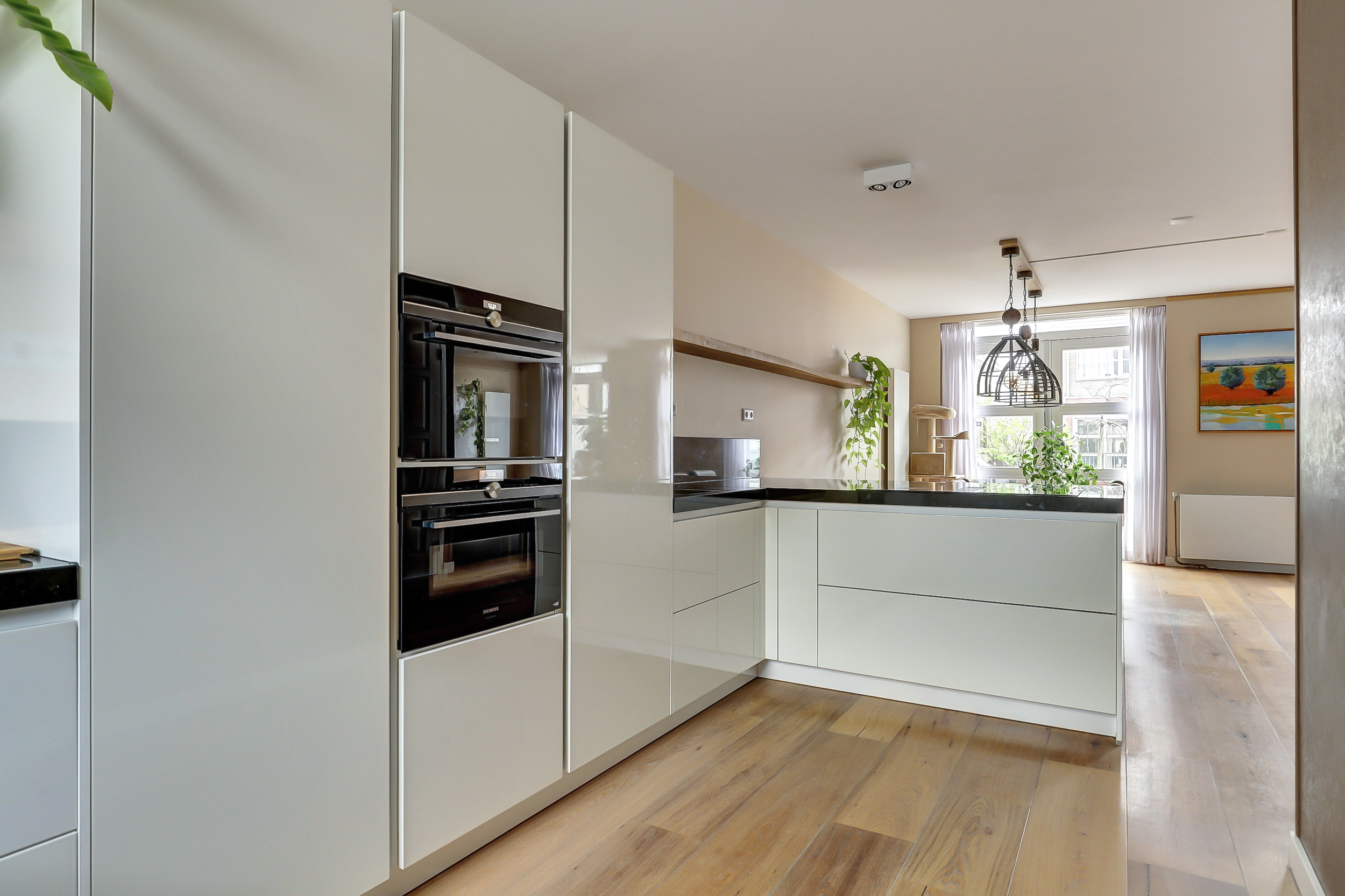 '$houseDetails->street_name'.' '.'$houseDetails->number'