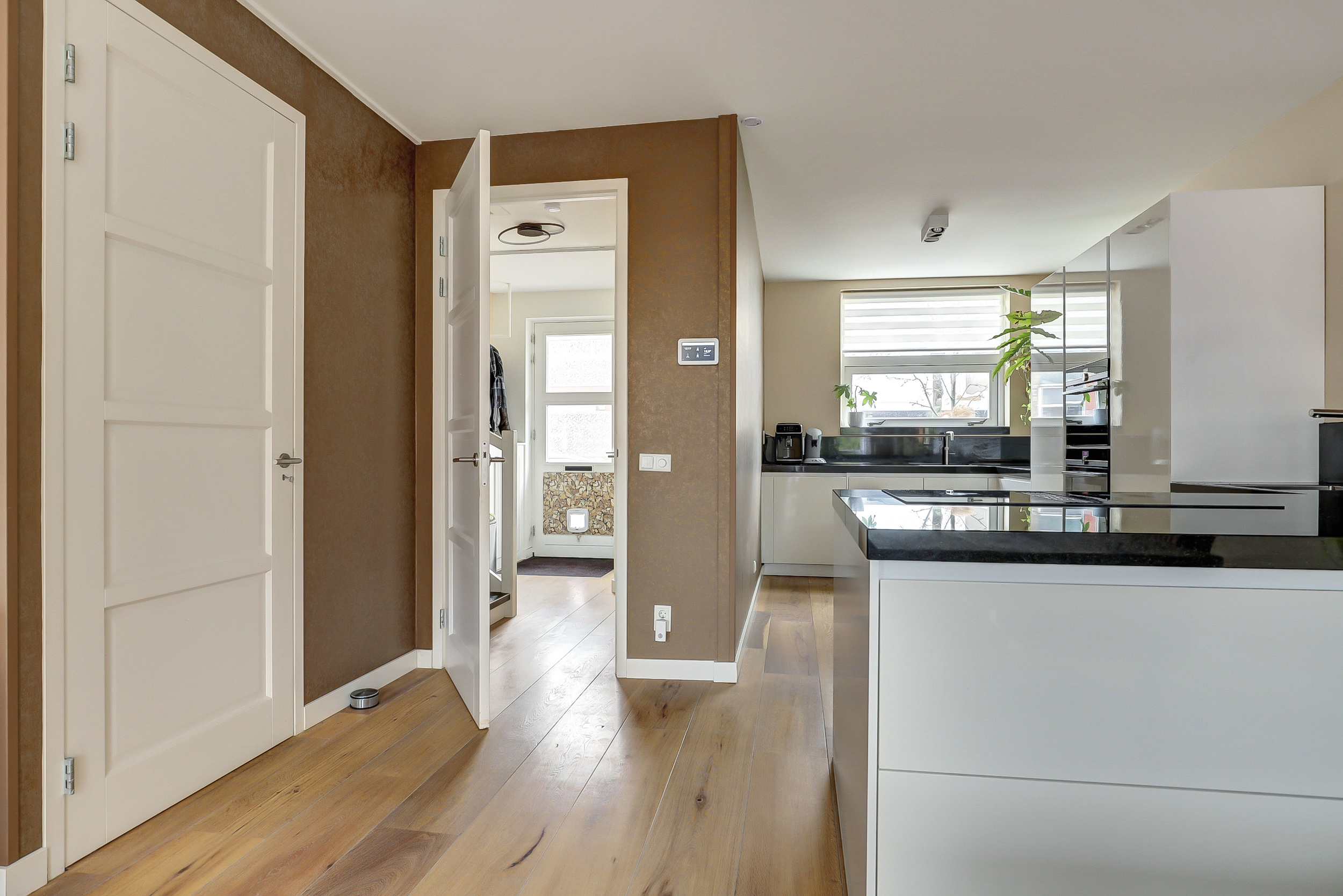 '$houseDetails->street_name'.' '.'$houseDetails->number'