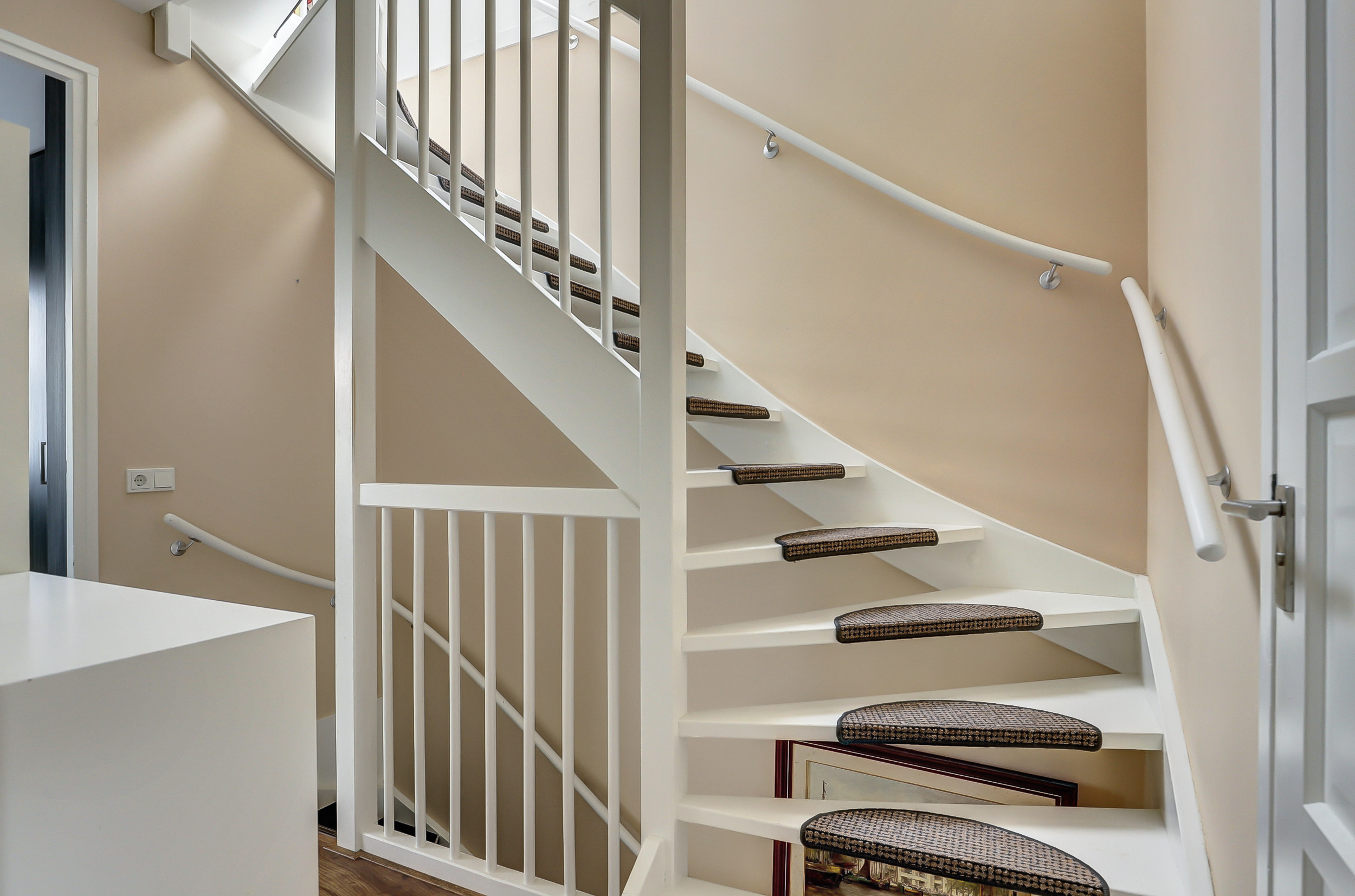 '$houseDetails->street_name'.' '.'$houseDetails->number'