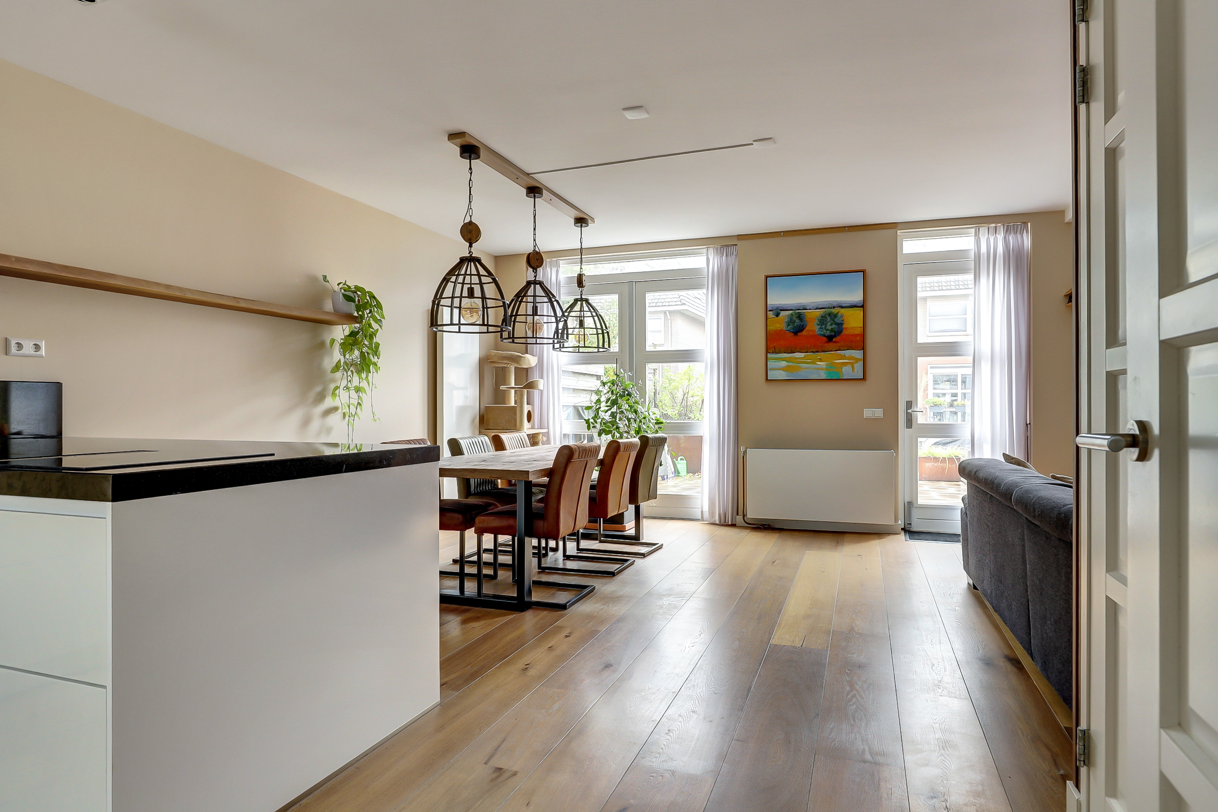 '$houseDetails->street_name'.' '.'$houseDetails->number'