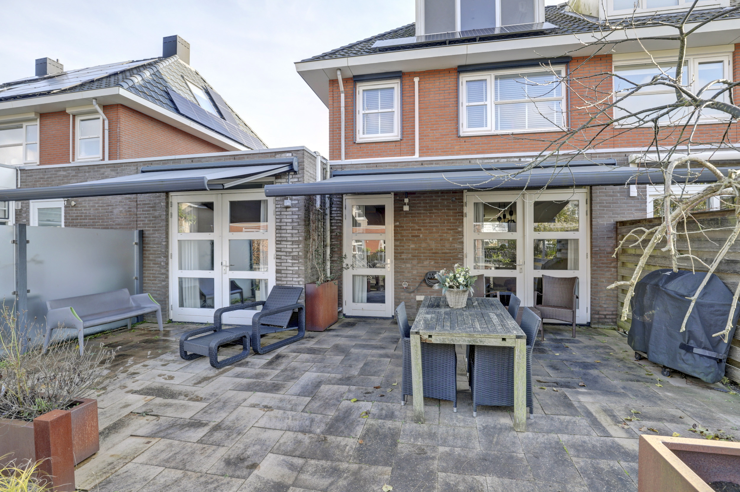 '$houseDetails->street_name'.' '.'$houseDetails->number'