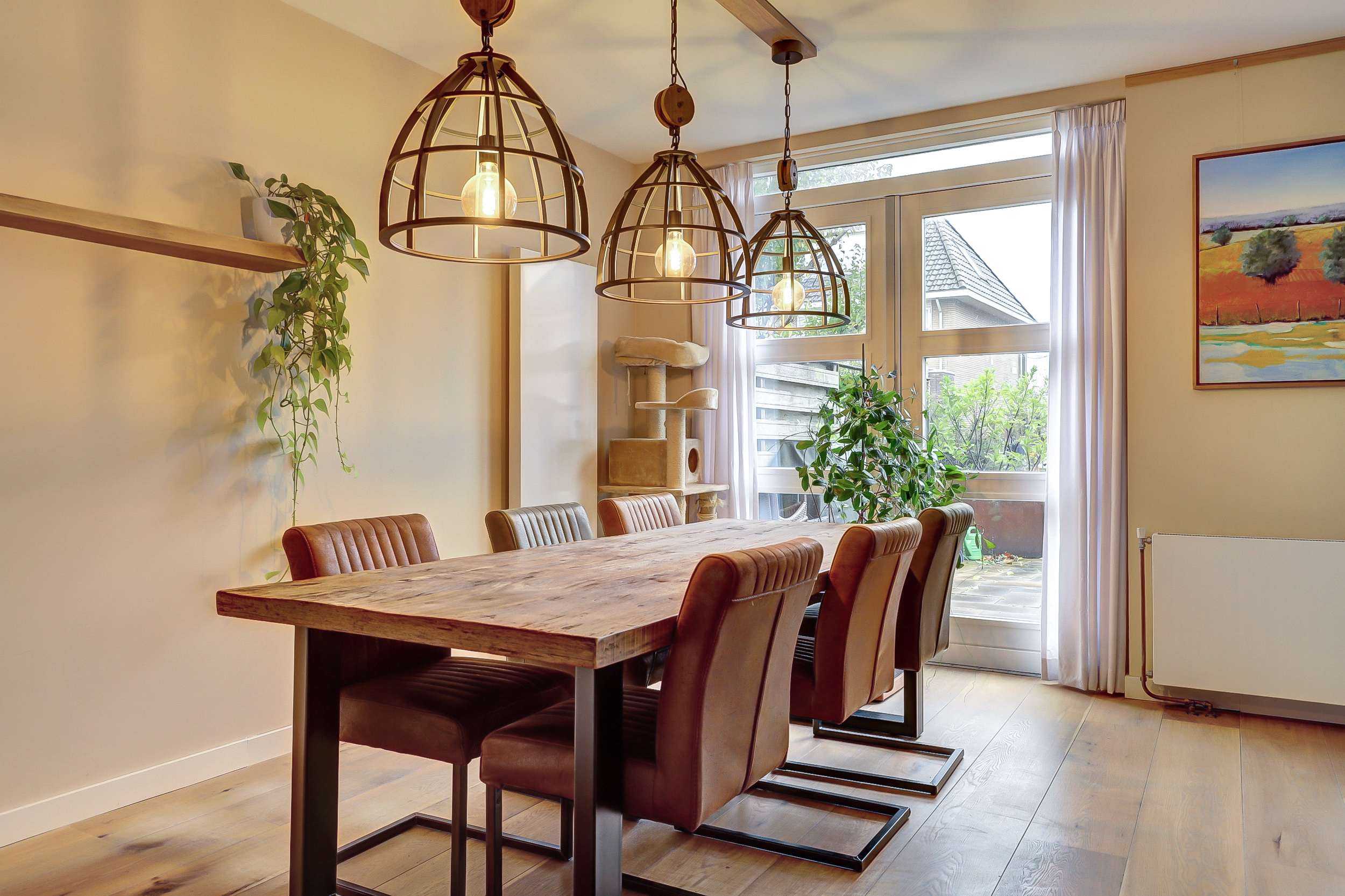 '$houseDetails->street_name'.' '.'$houseDetails->number'