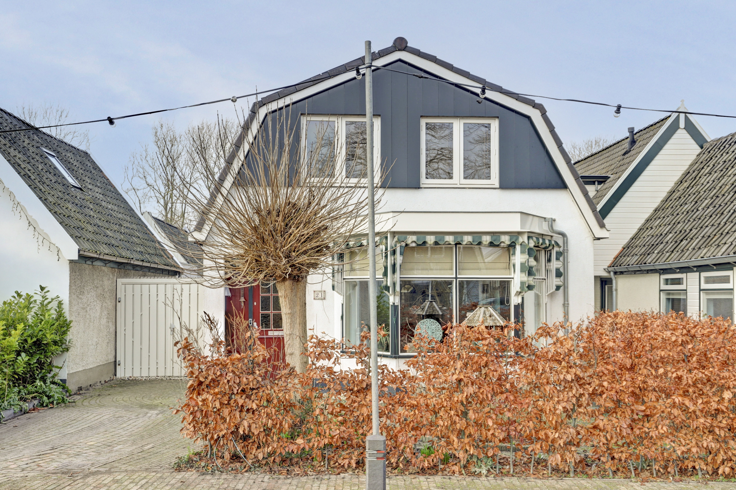 '$houseDetails->street_name'.' '.'$houseDetails->number'