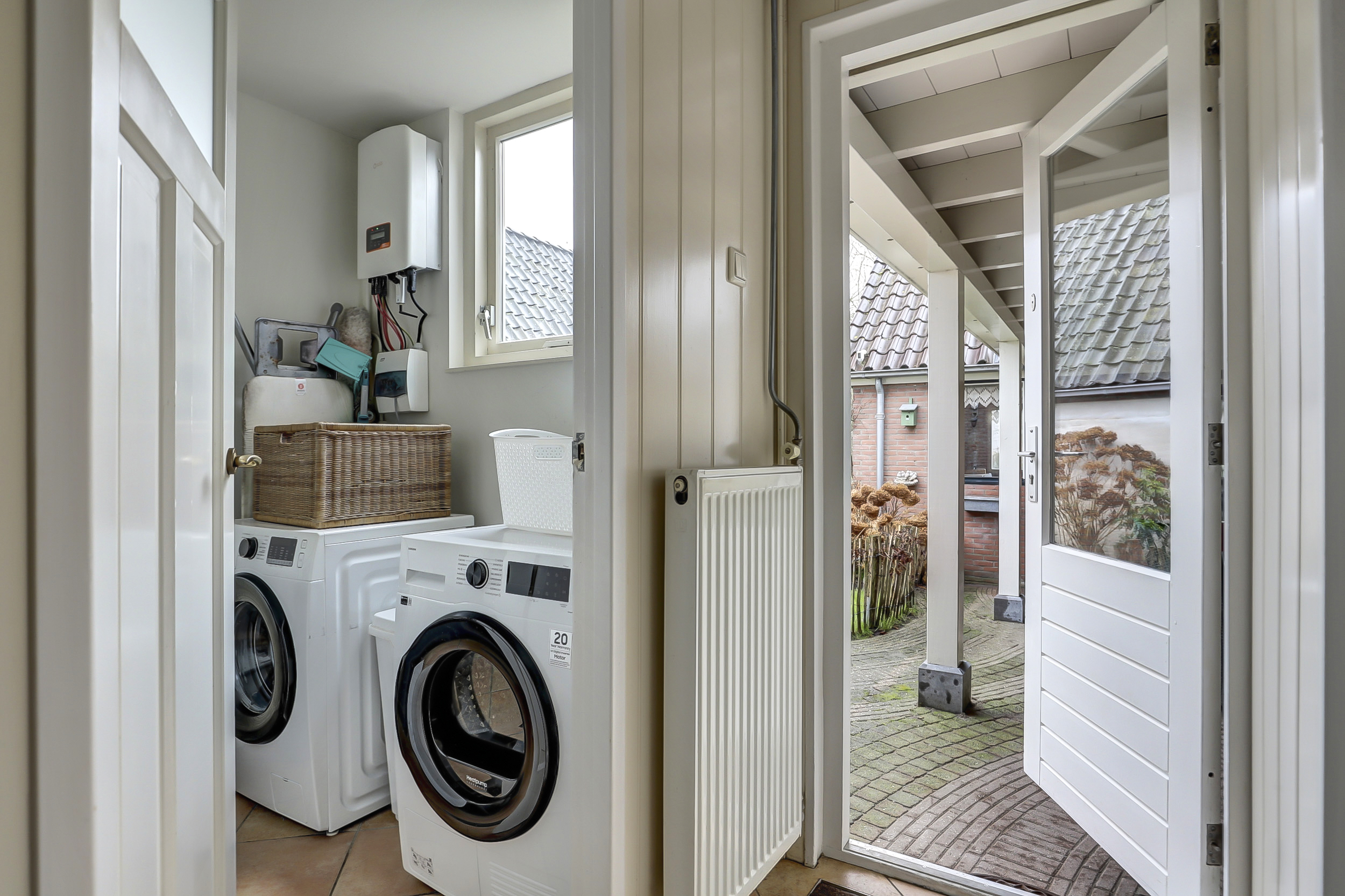 '$houseDetails->street_name'.' '.'$houseDetails->number'