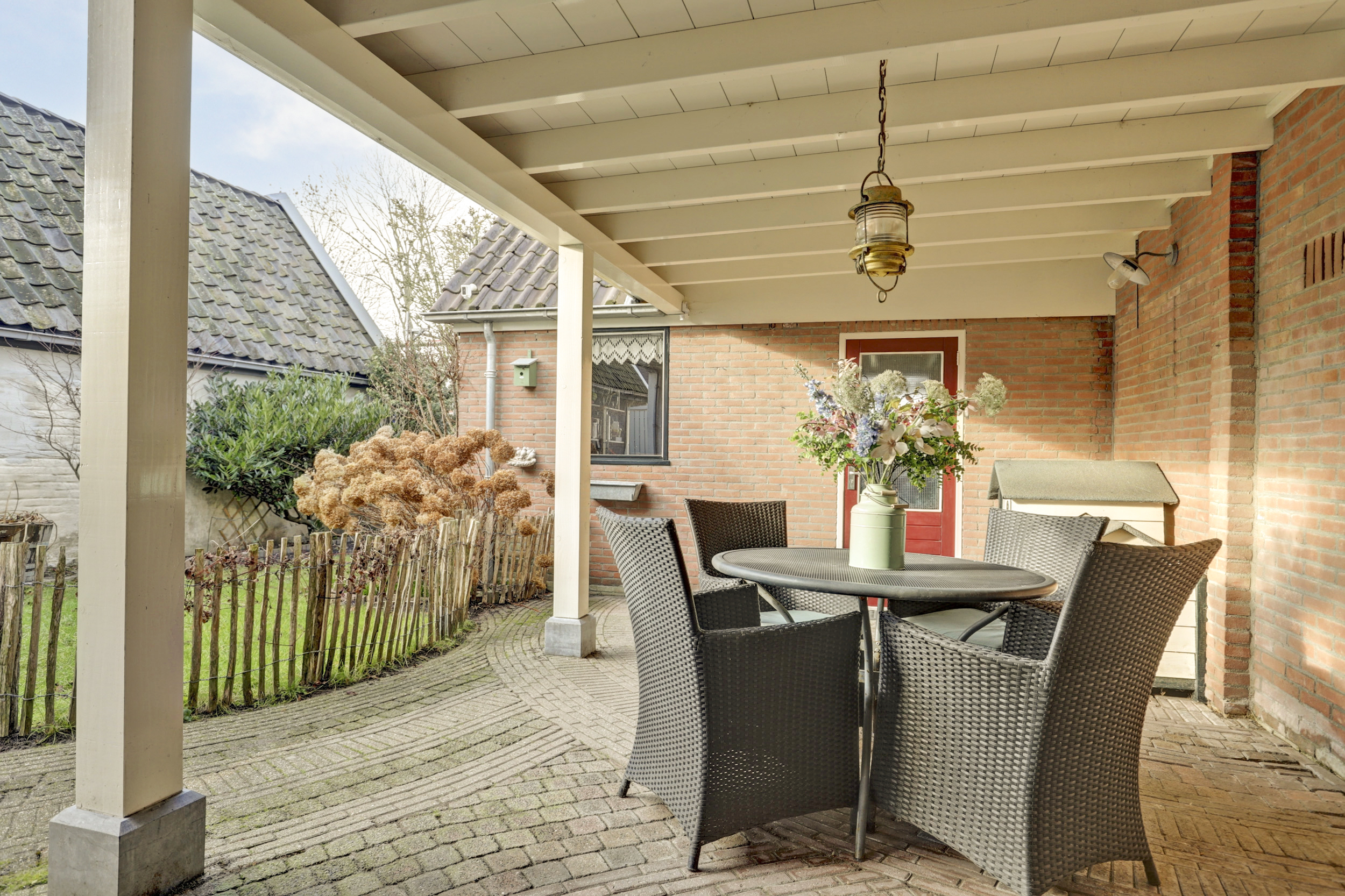 '$houseDetails->street_name'.' '.'$houseDetails->number'