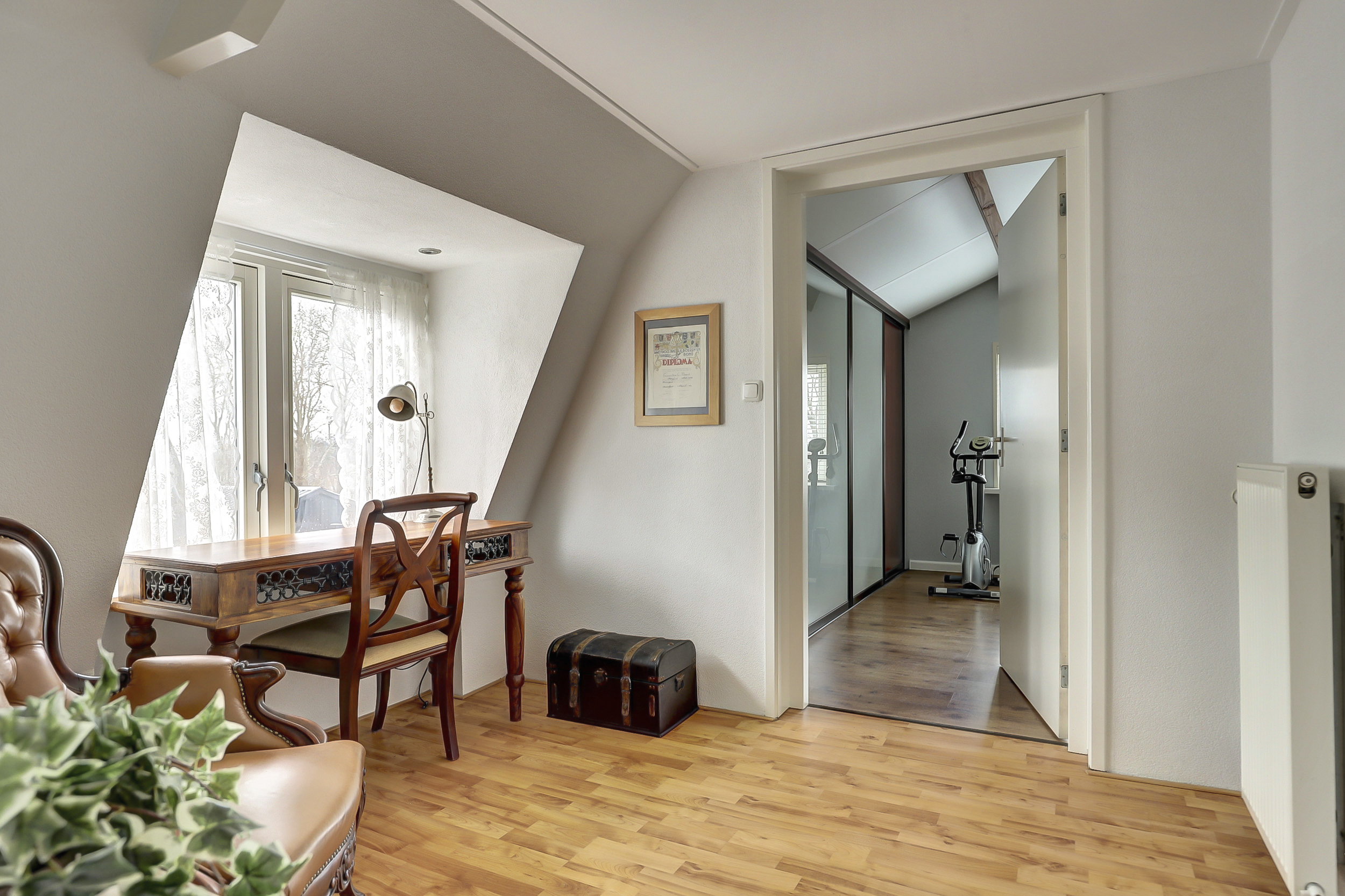 '$houseDetails->street_name'.' '.'$houseDetails->number'