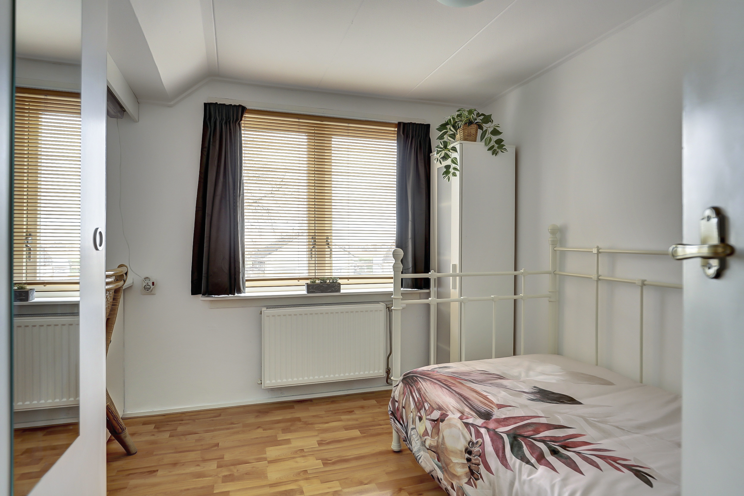 '$houseDetails->street_name'.' '.'$houseDetails->number'