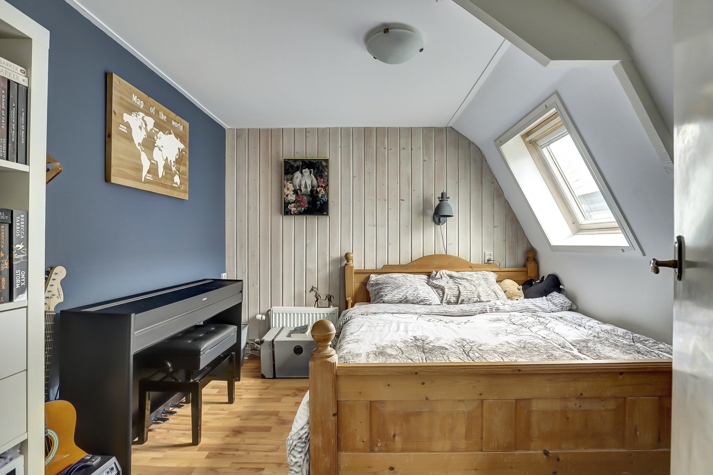 '$houseDetails->street_name'.' '.'$houseDetails->number'