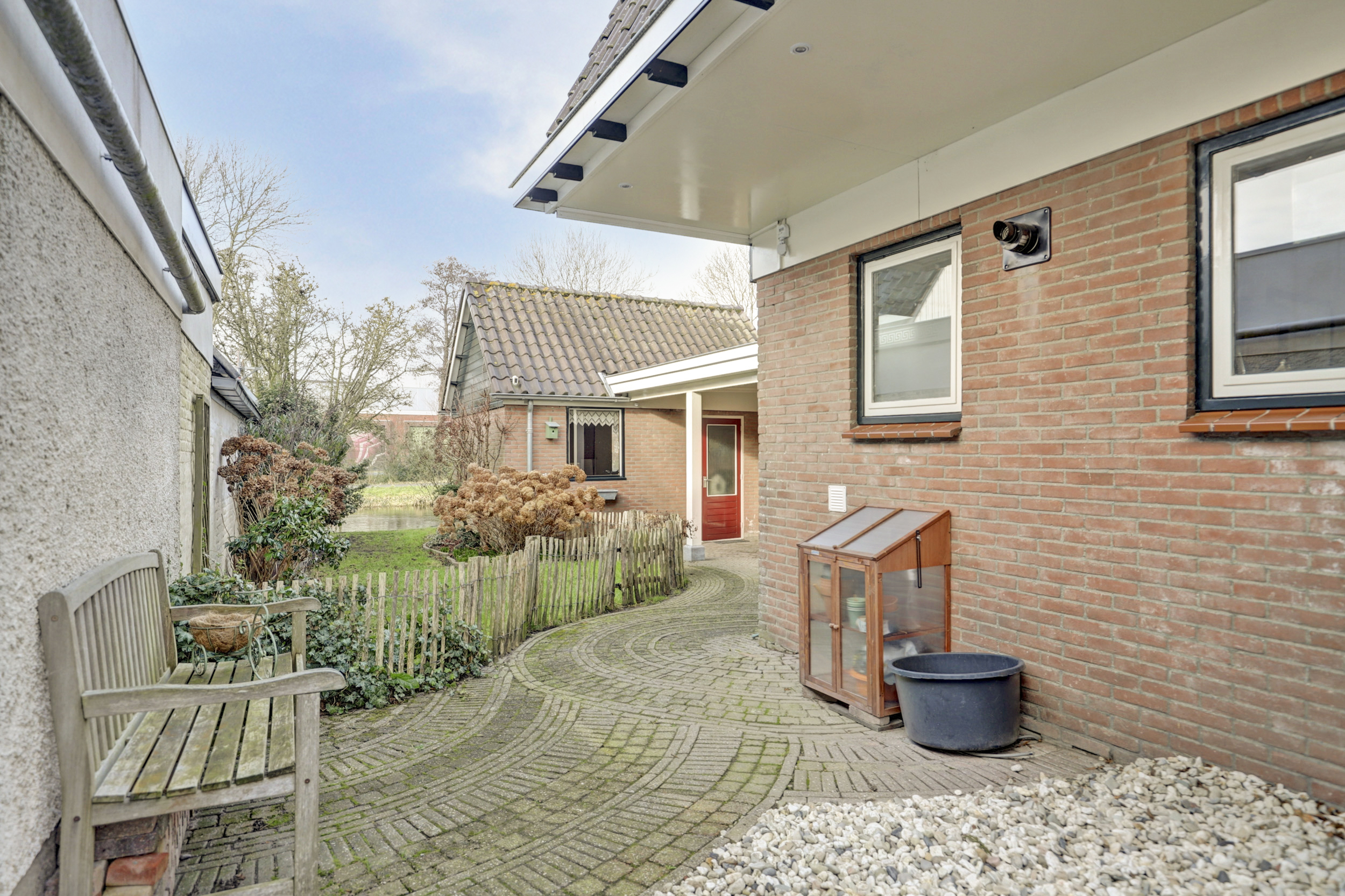 '$houseDetails->street_name'.' '.'$houseDetails->number'