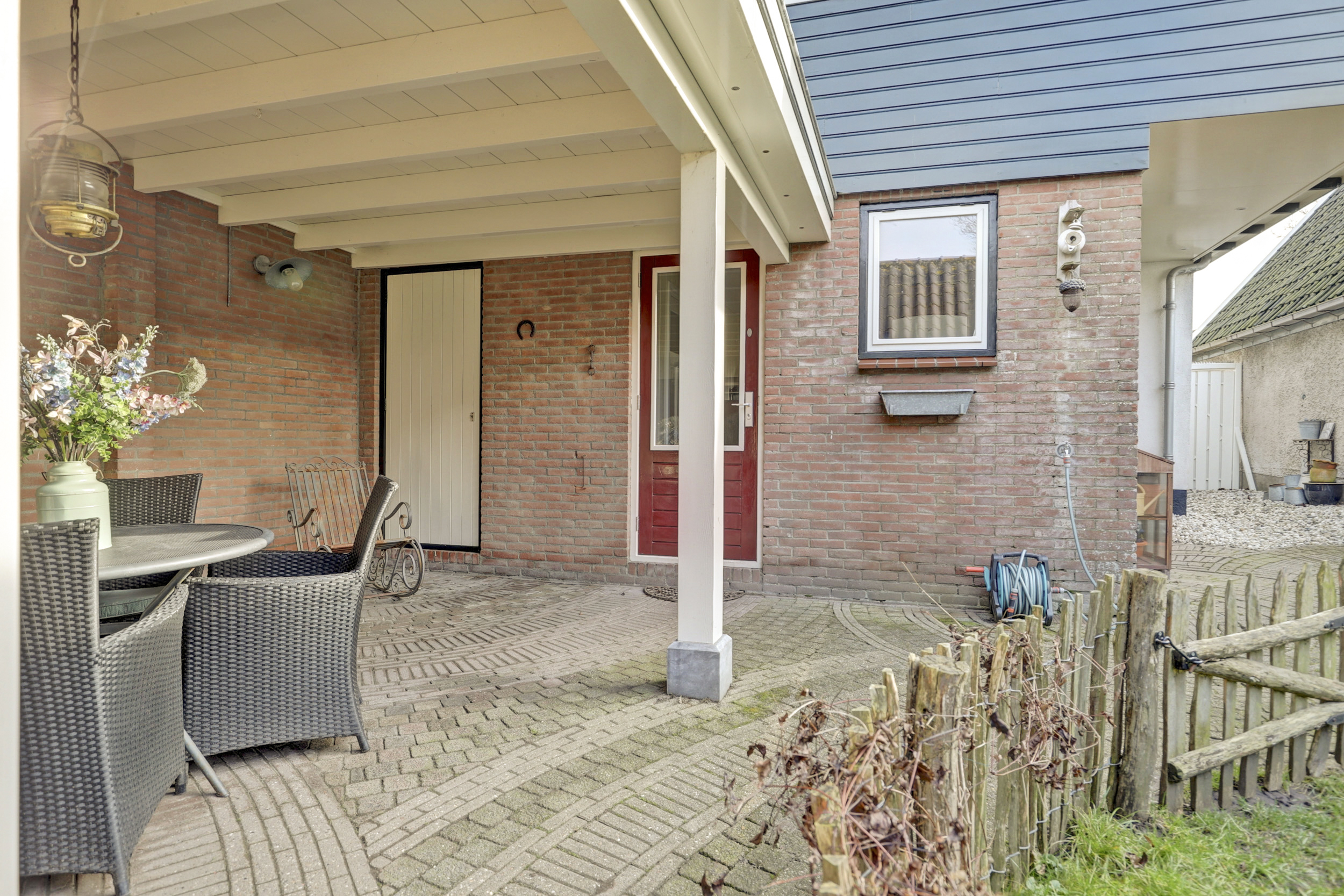 '$houseDetails->street_name'.' '.'$houseDetails->number'