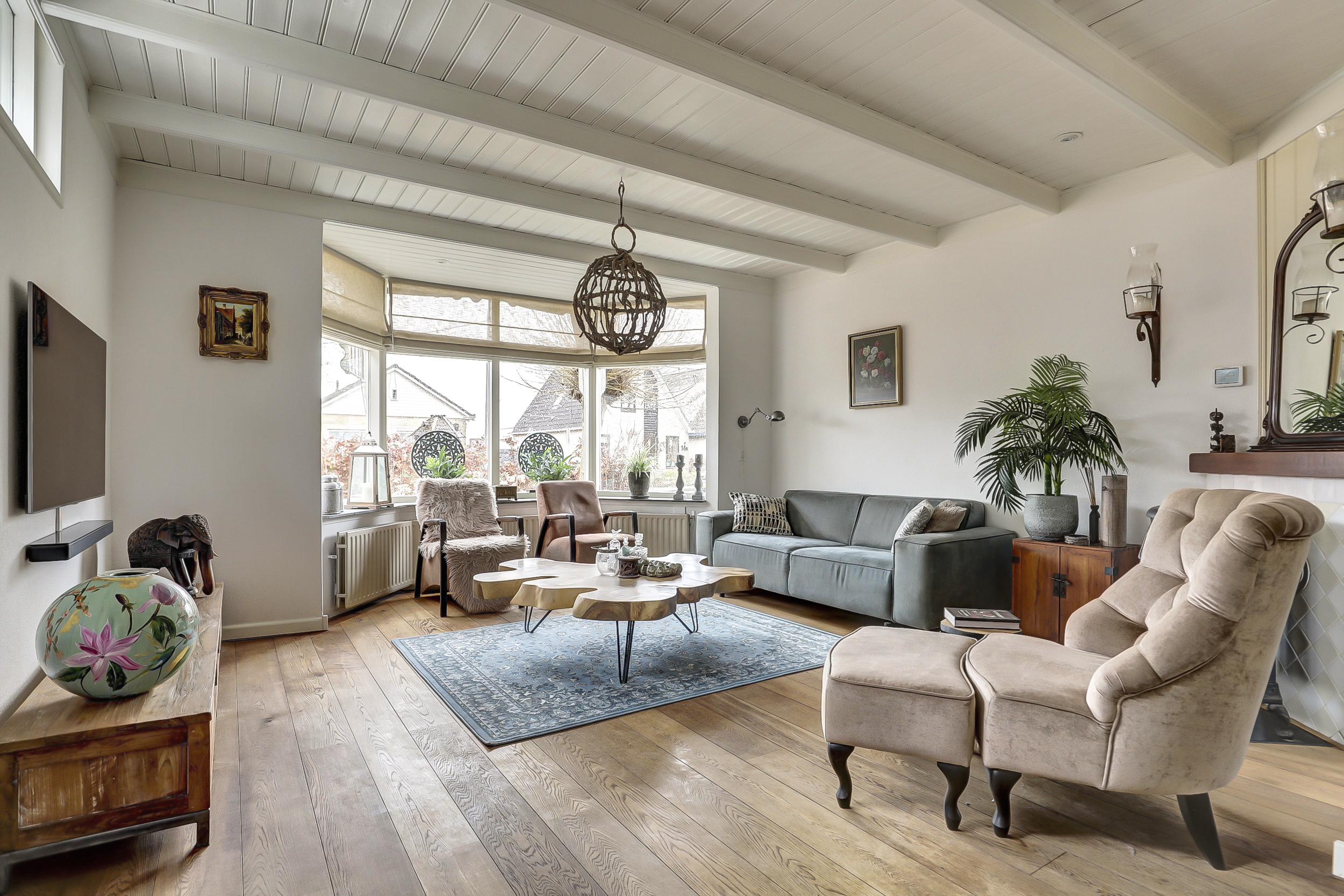 '$houseDetails->street_name'.' '.'$houseDetails->number'