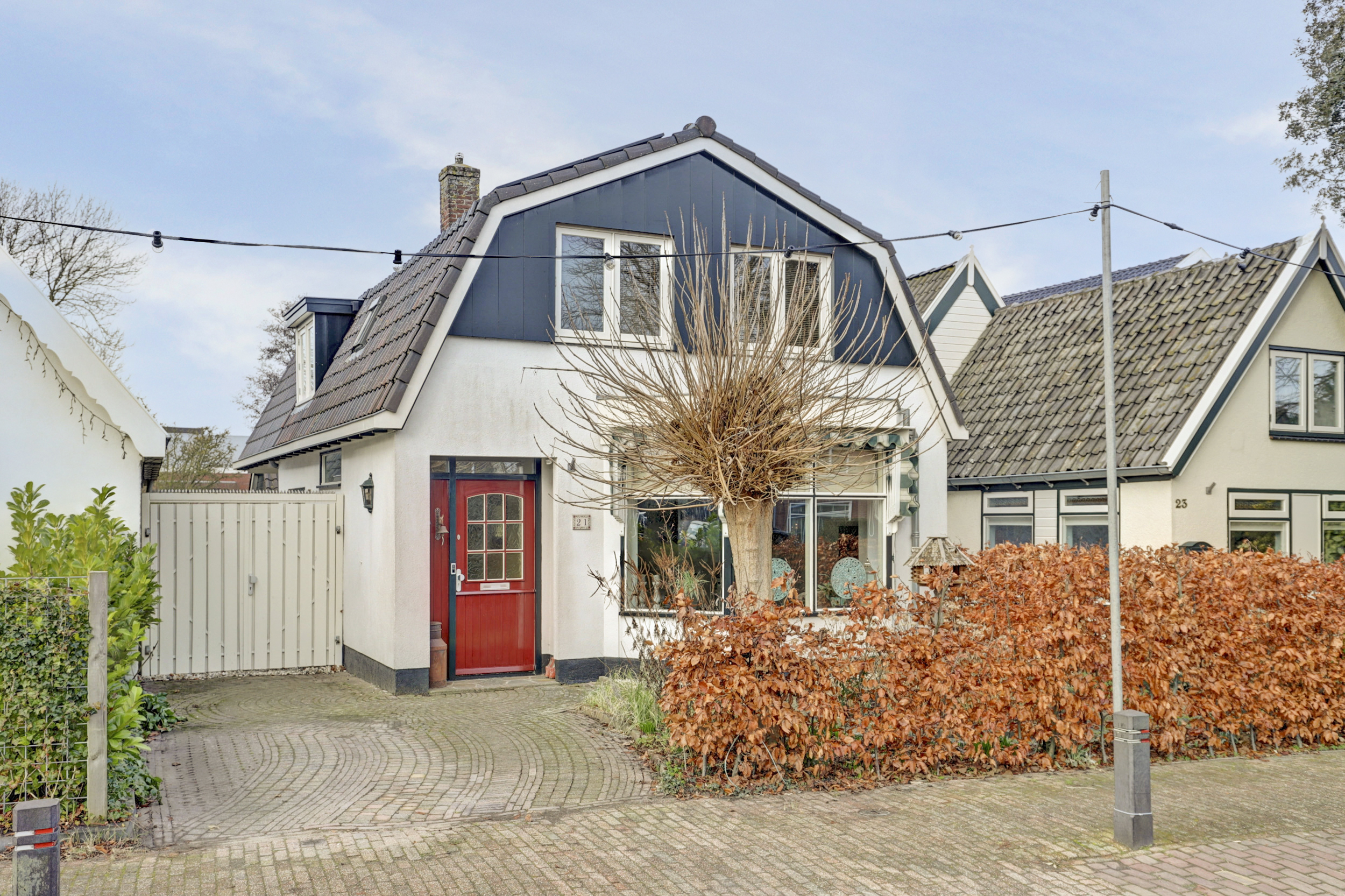 '$houseDetails->street_name'.' '.'$houseDetails->number'