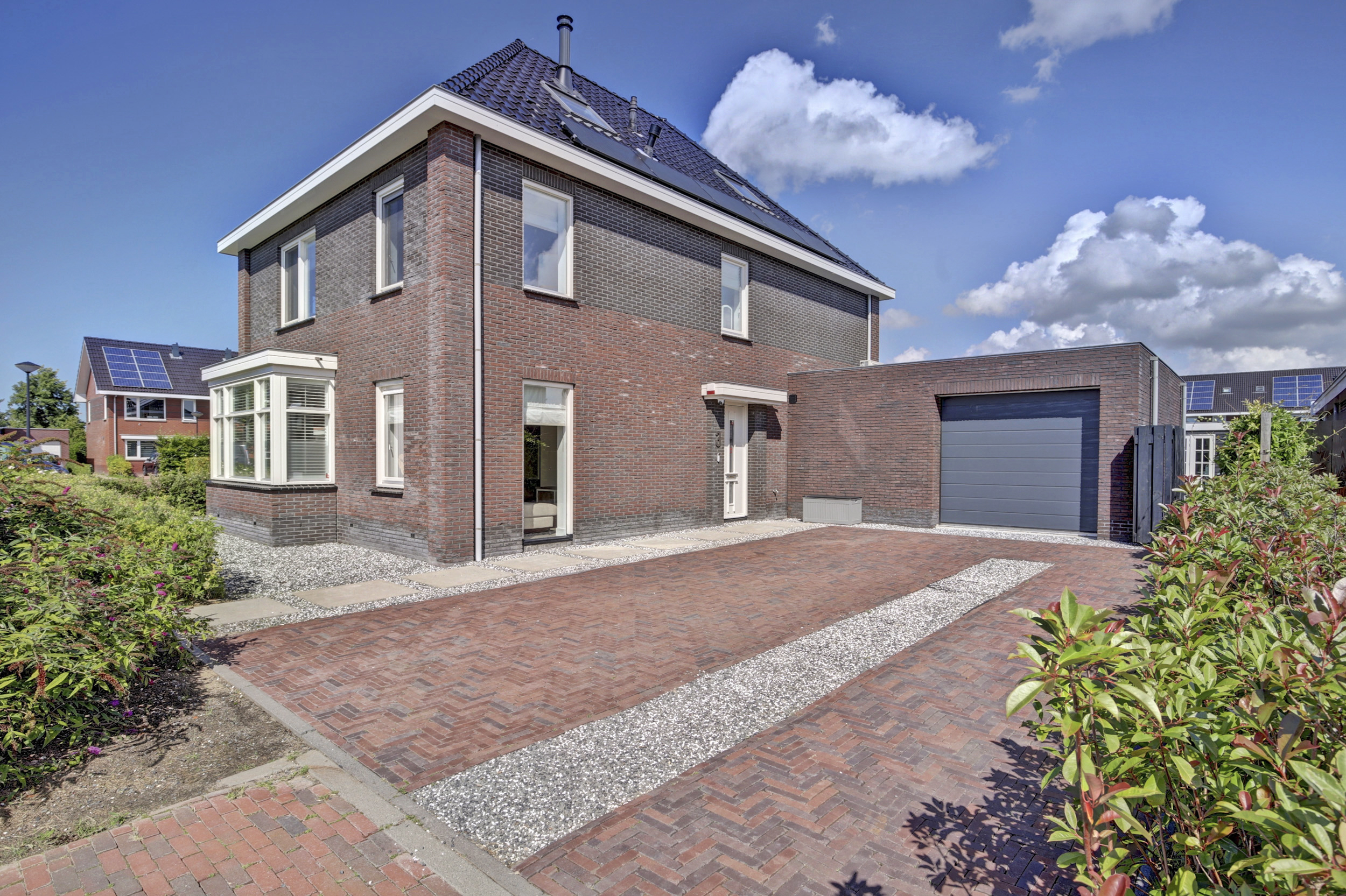 '$houseDetails->street_name'.' '.'$houseDetails->number'