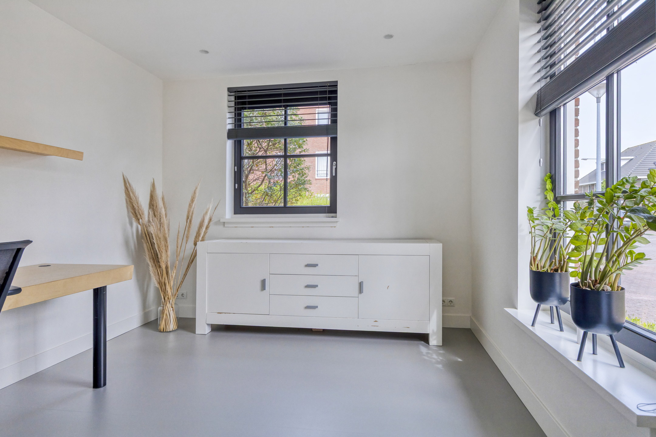 '$houseDetails->street_name'.' '.'$houseDetails->number'