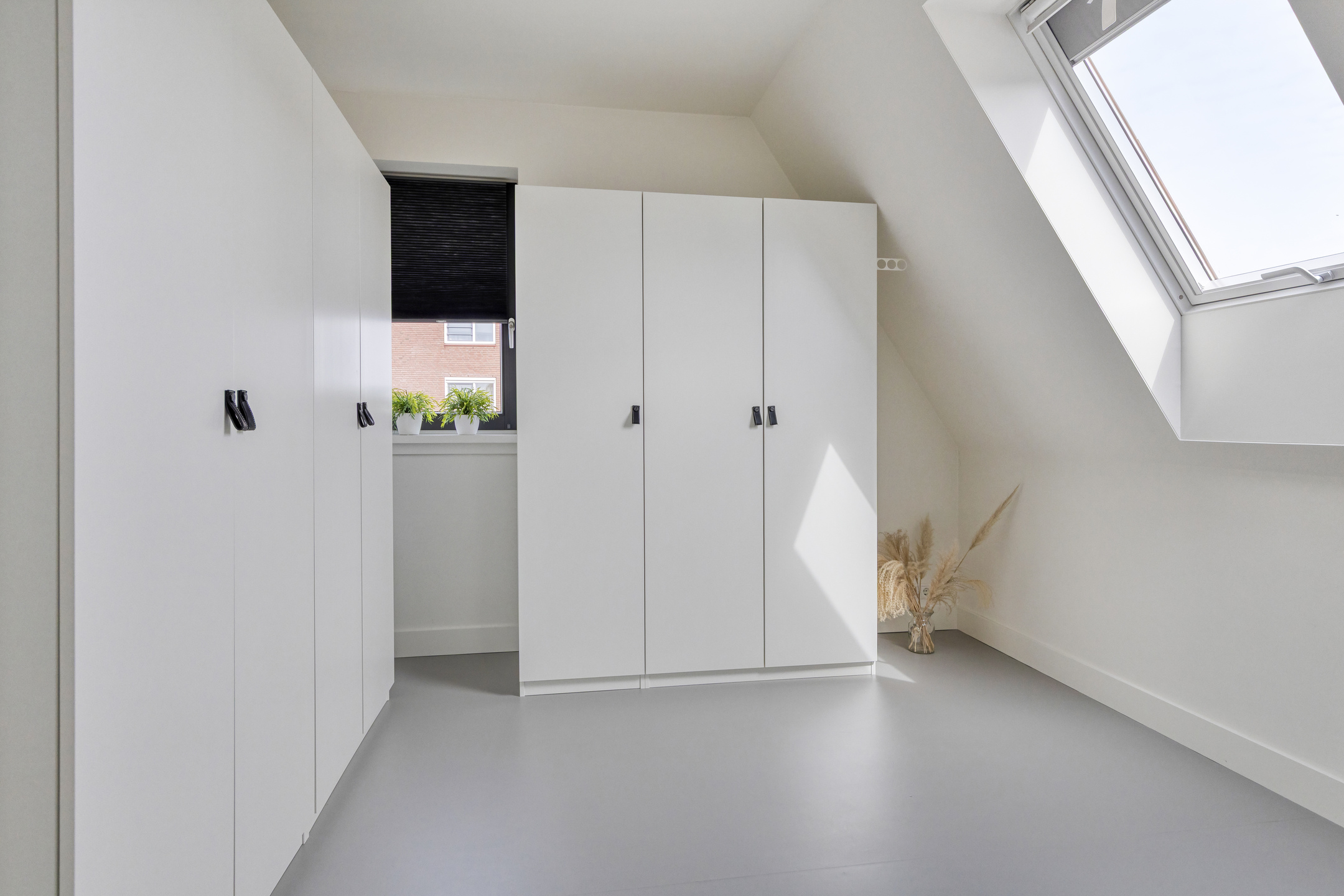 '$houseDetails->street_name'.' '.'$houseDetails->number'