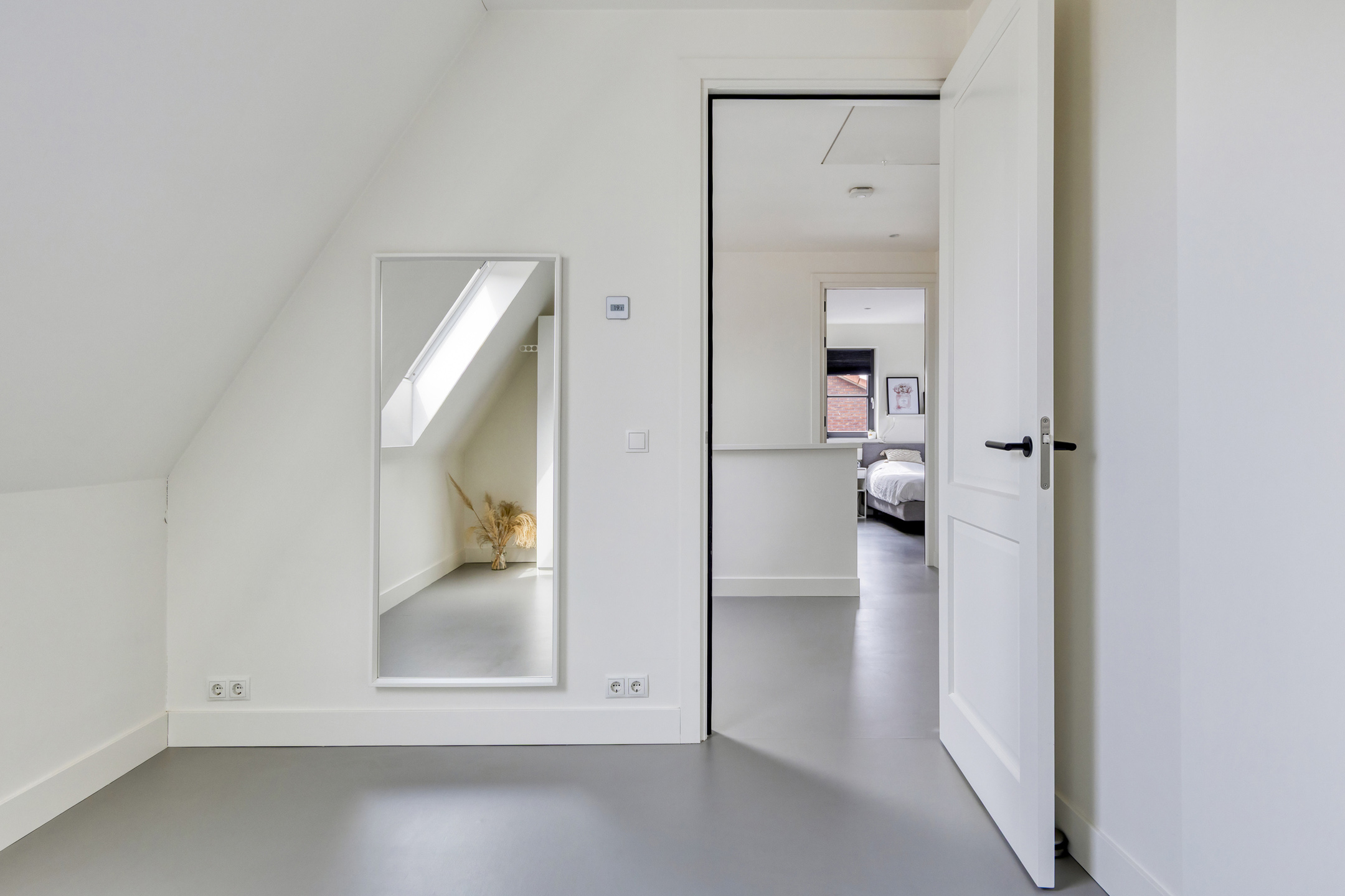 '$houseDetails->street_name'.' '.'$houseDetails->number'