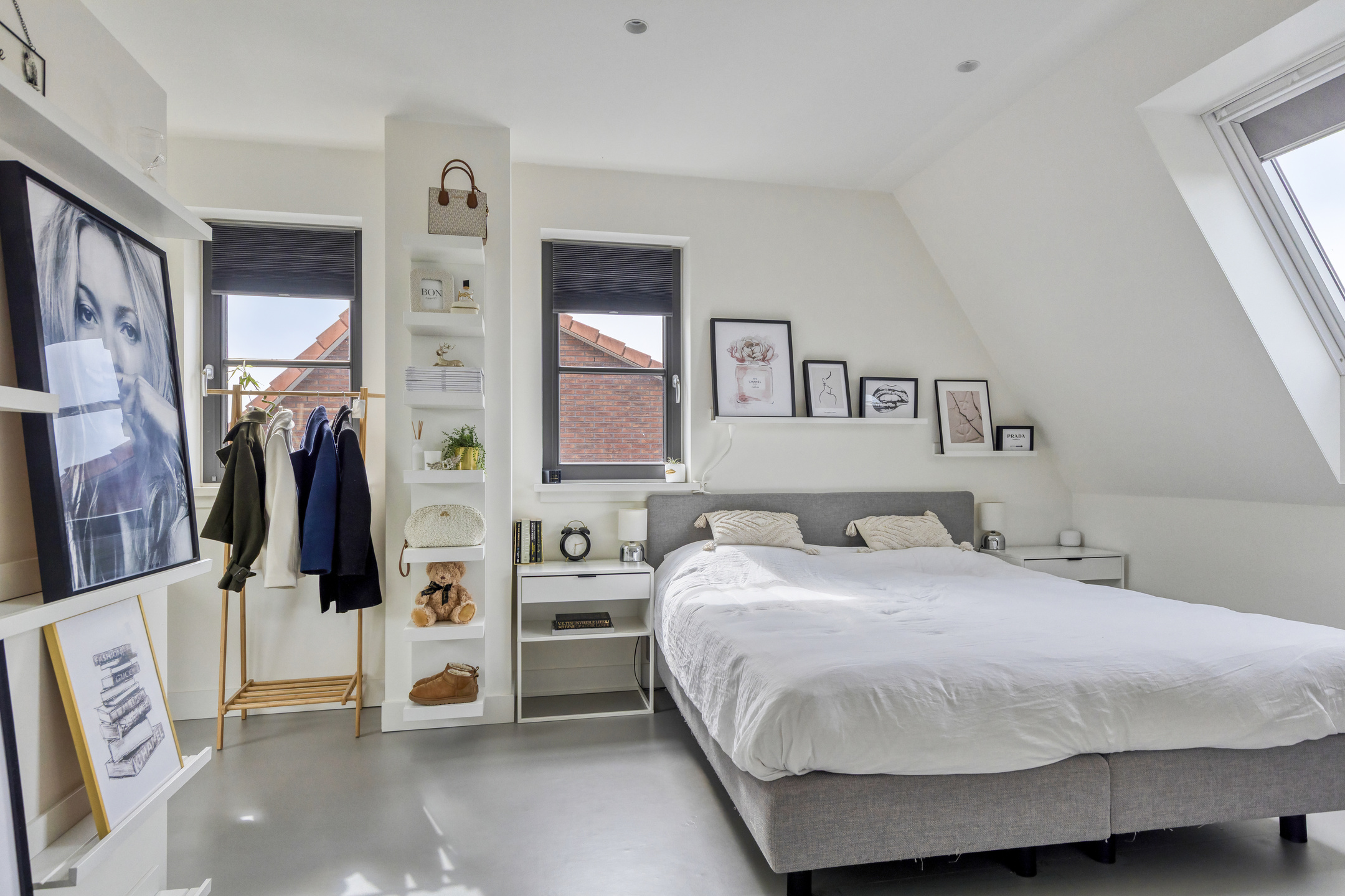 '$houseDetails->street_name'.' '.'$houseDetails->number'