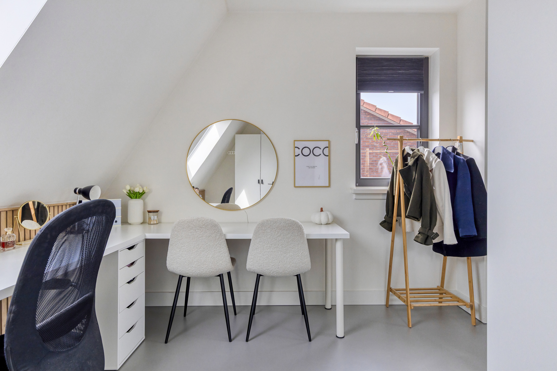 '$houseDetails->street_name'.' '.'$houseDetails->number'