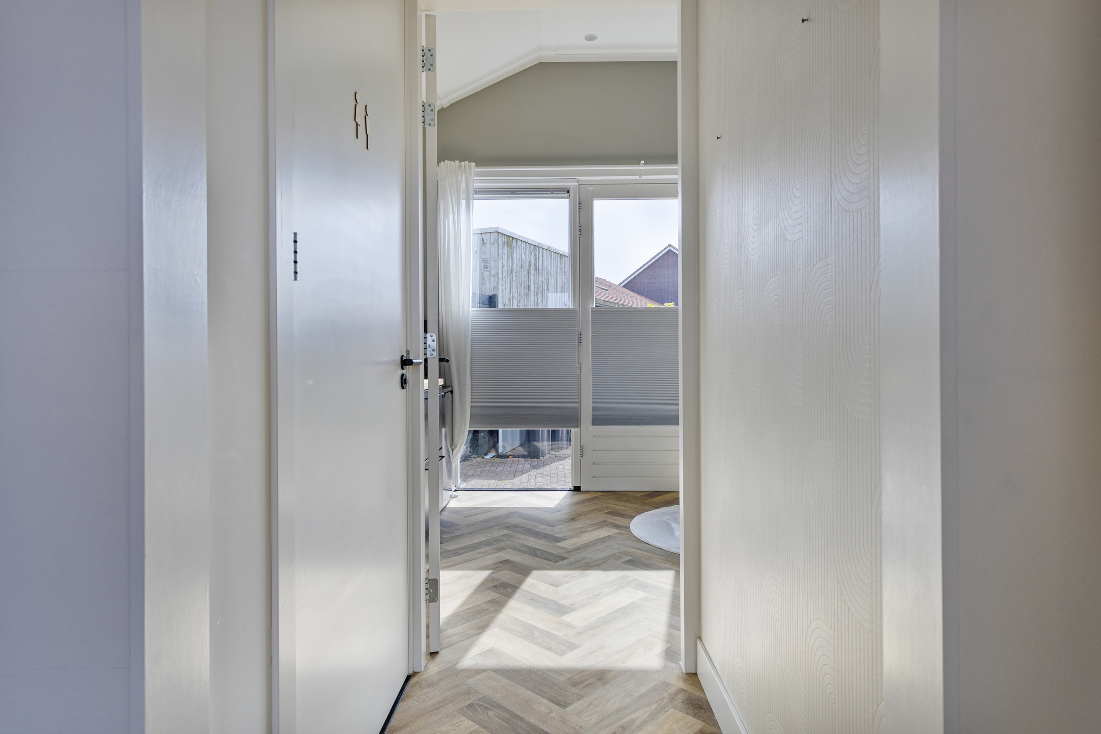 '$houseDetails->street_name'.' '.'$houseDetails->number'