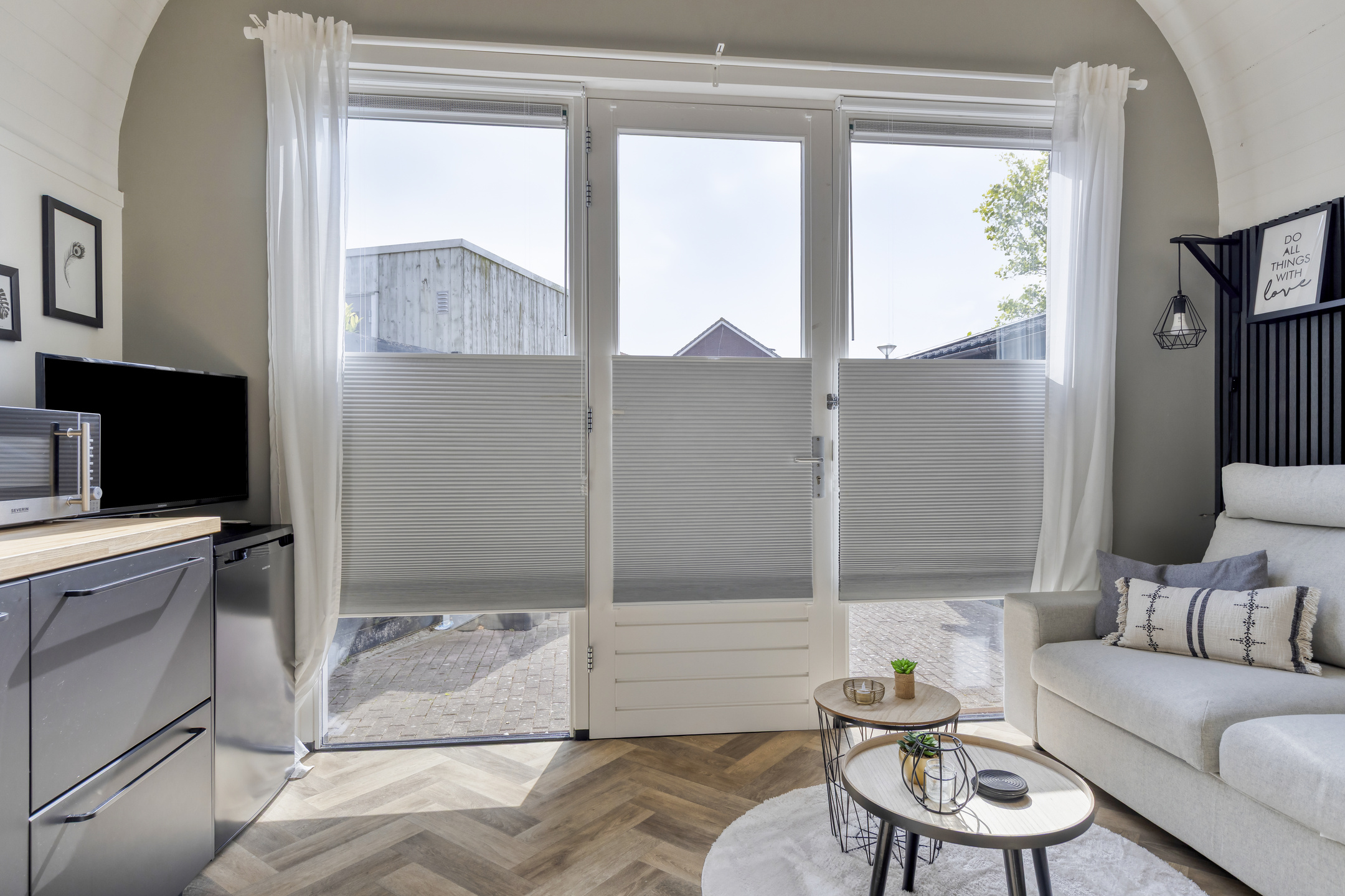 '$houseDetails->street_name'.' '.'$houseDetails->number'