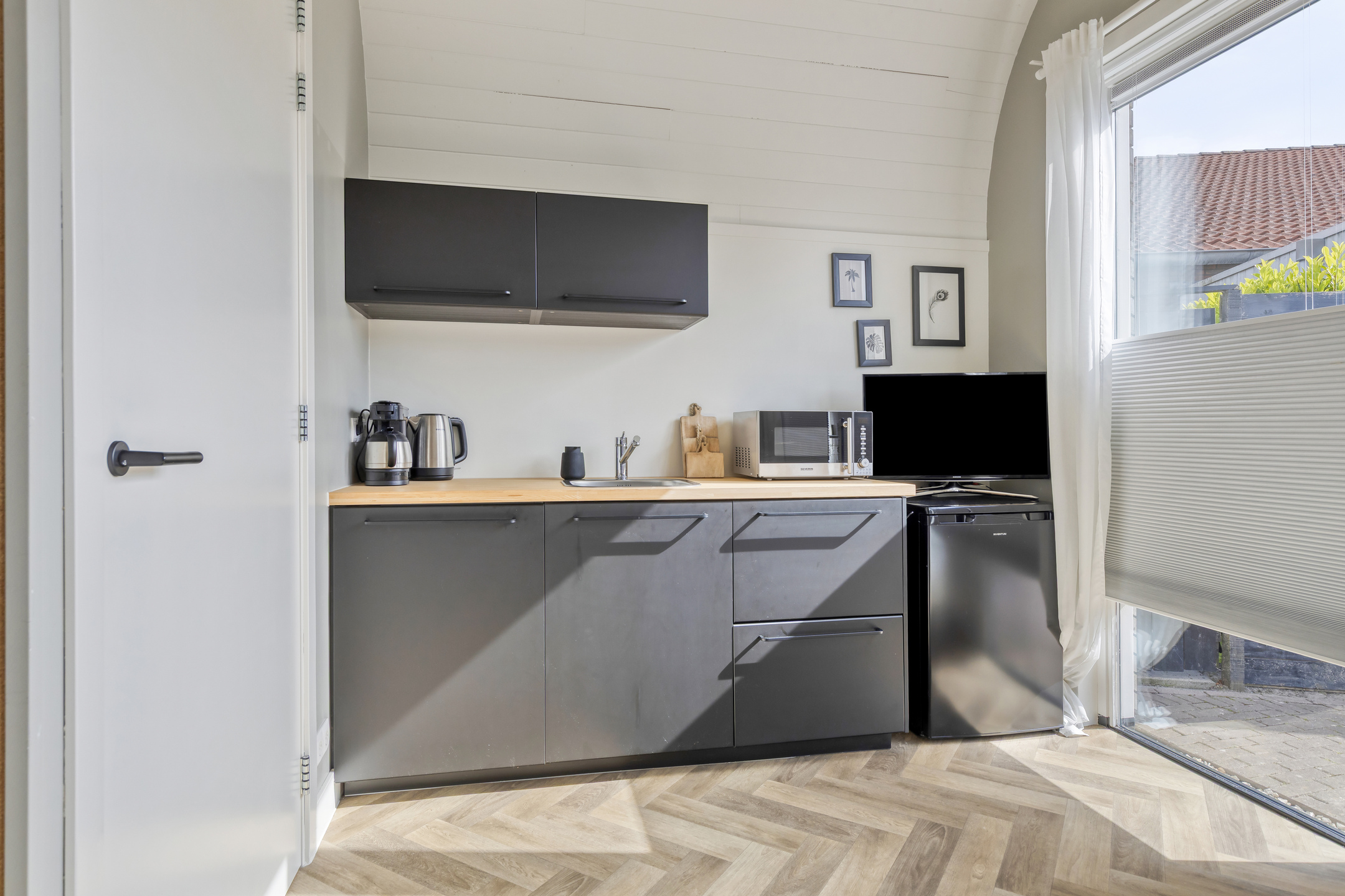 '$houseDetails->street_name'.' '.'$houseDetails->number'