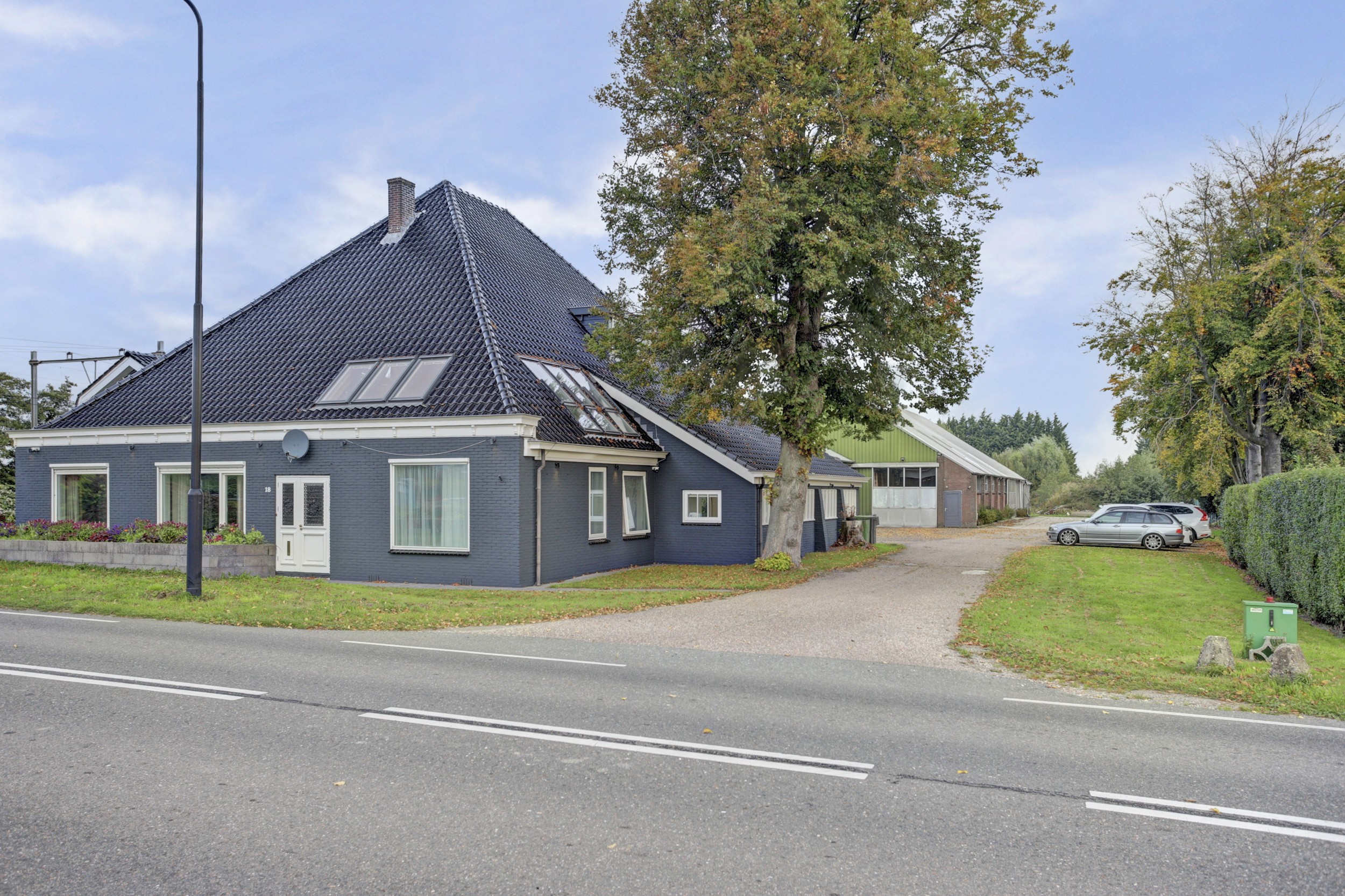 '$houseDetails->street_name'.' '.'$houseDetails->number'