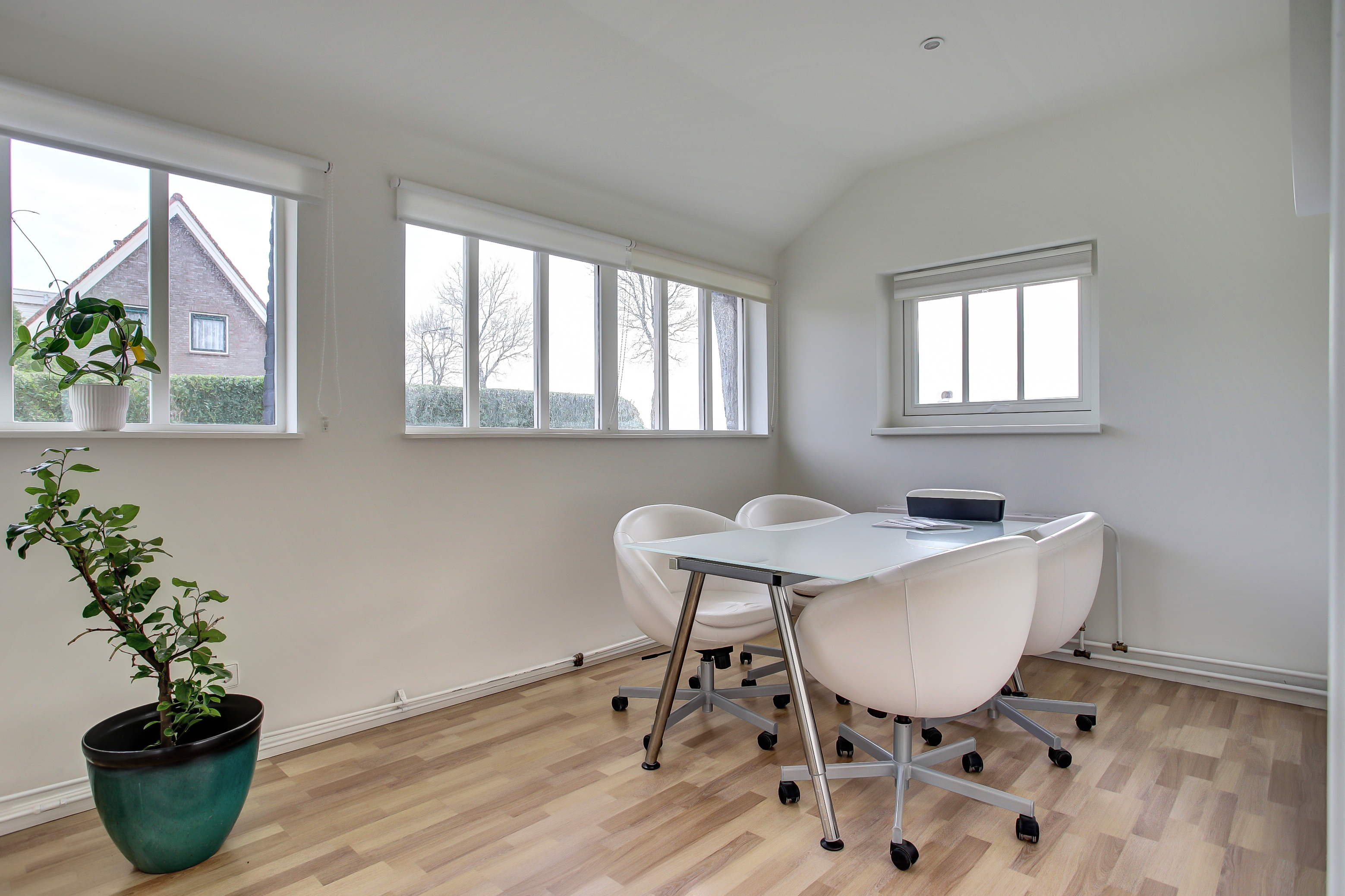 '$houseDetails->street_name'.' '.'$houseDetails->number'