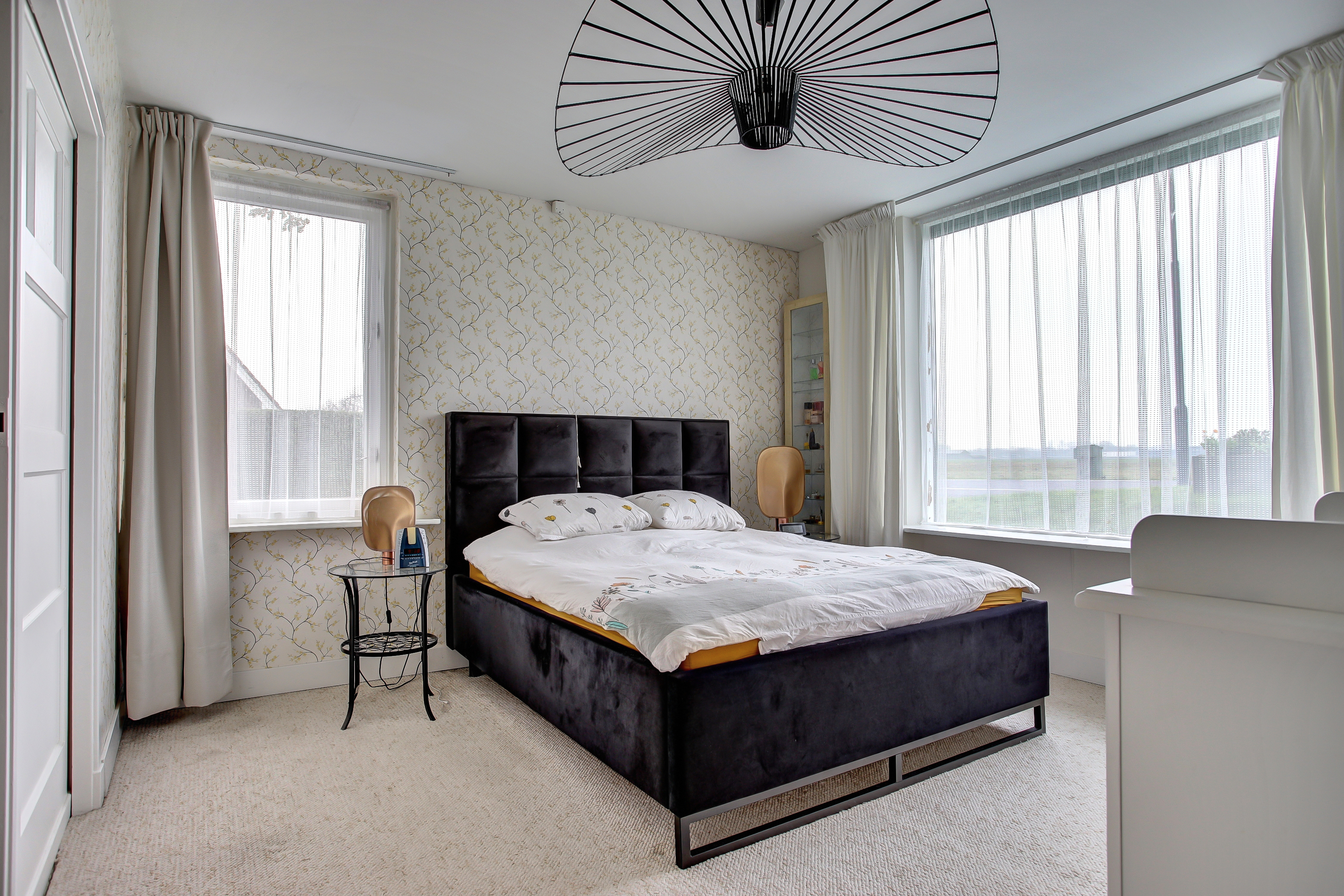 '$houseDetails->street_name'.' '.'$houseDetails->number'