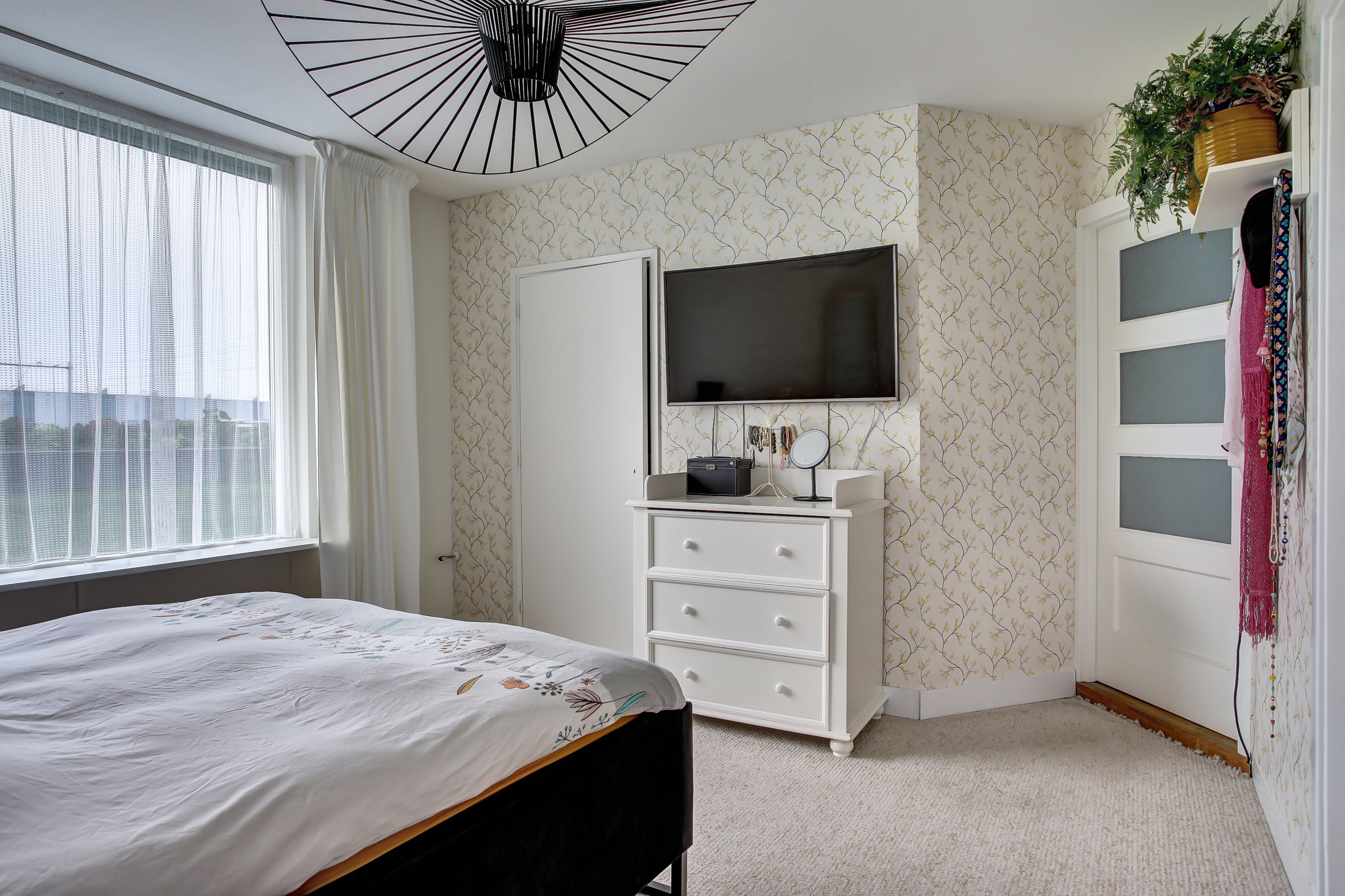 '$houseDetails->street_name'.' '.'$houseDetails->number'