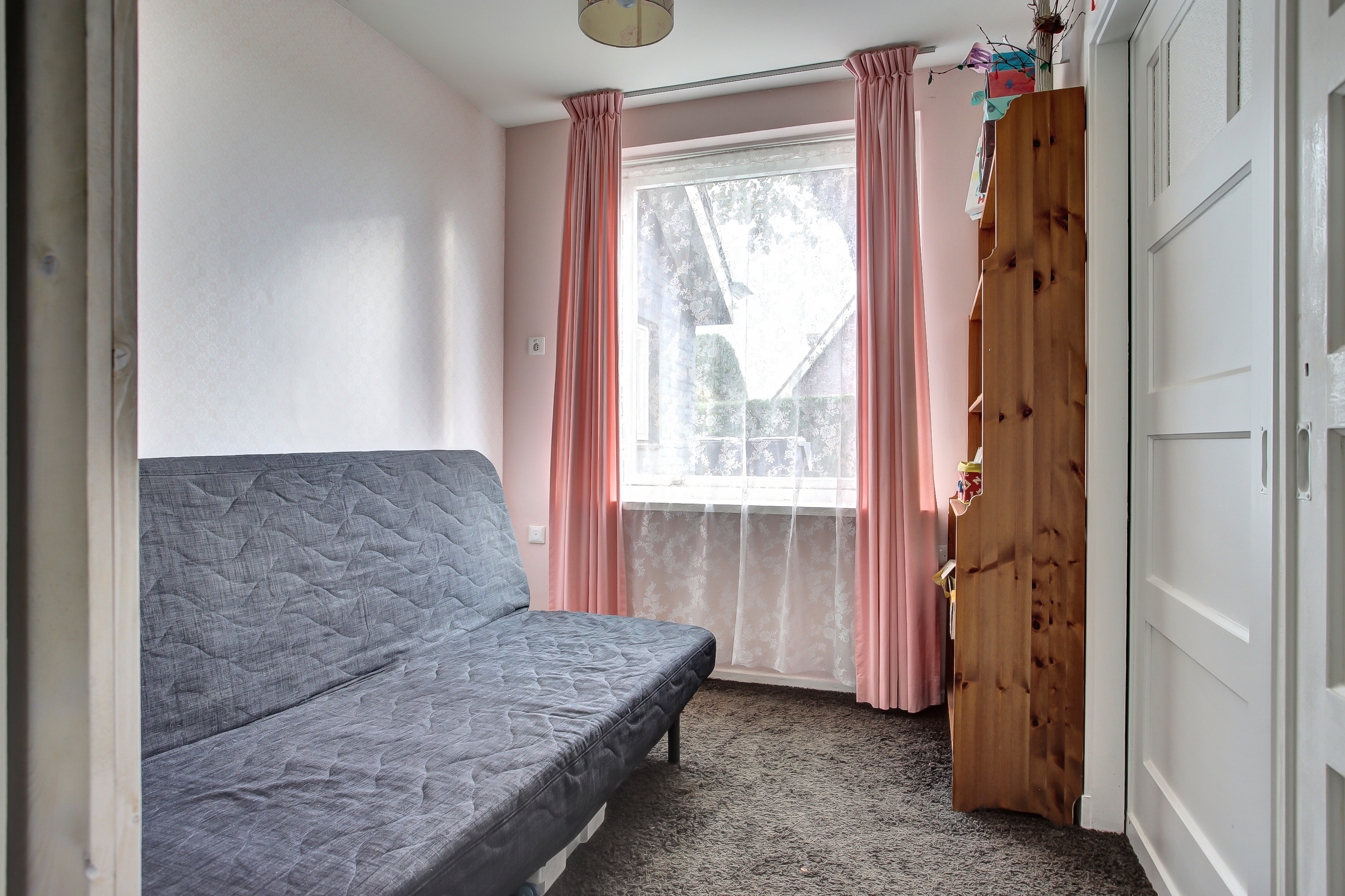 '$houseDetails->street_name'.' '.'$houseDetails->number'