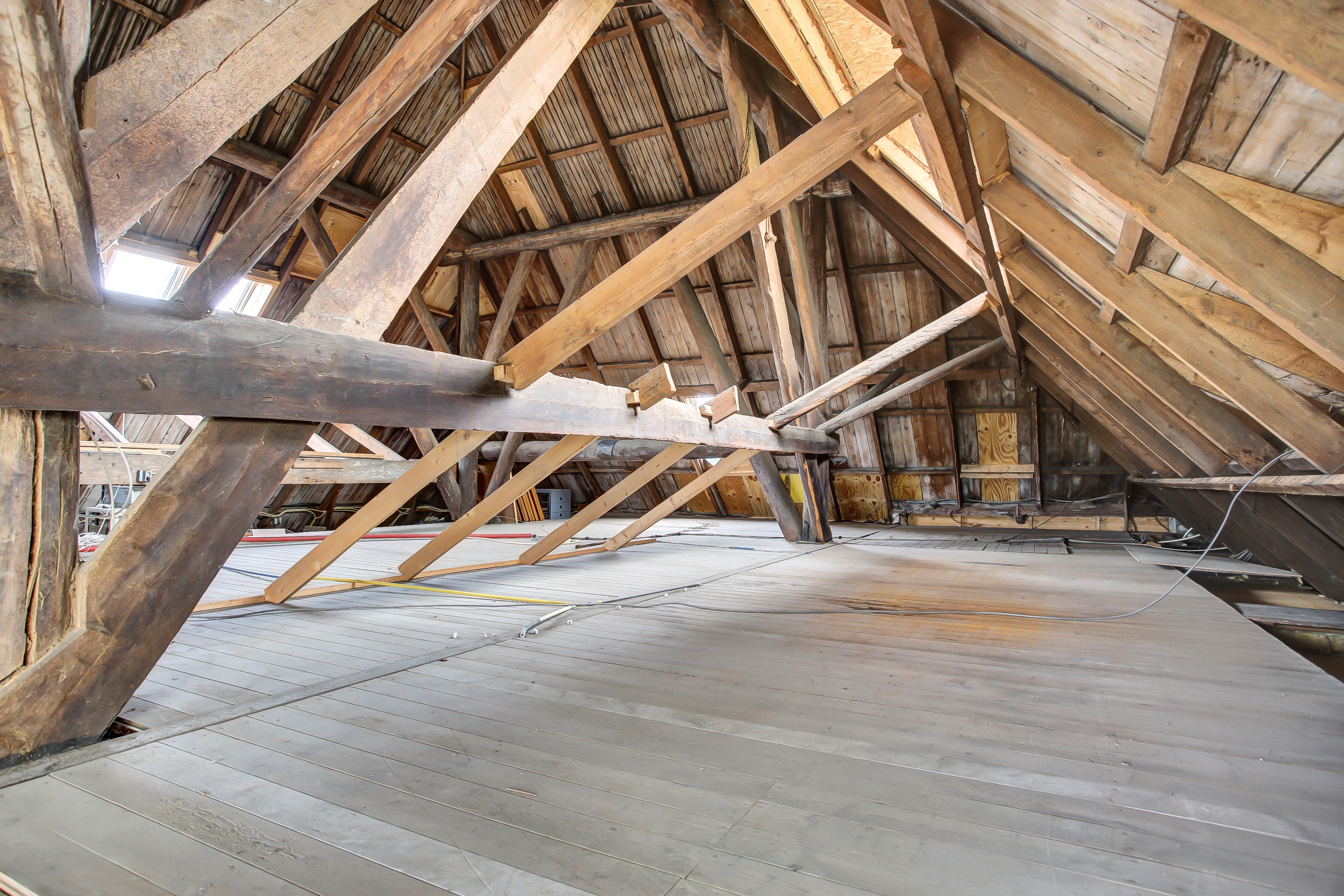 '$houseDetails->street_name'.' '.'$houseDetails->number'