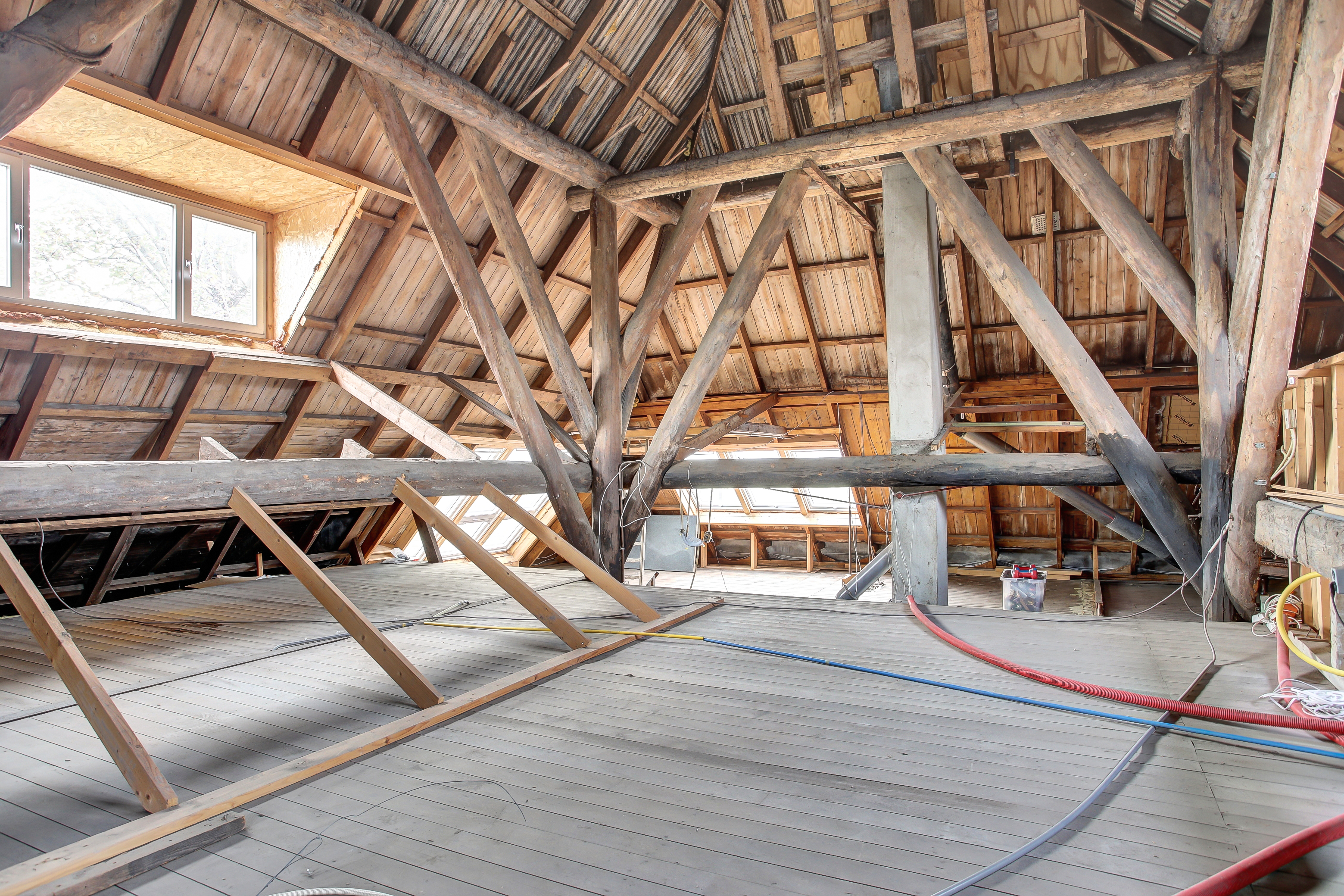 '$houseDetails->street_name'.' '.'$houseDetails->number'